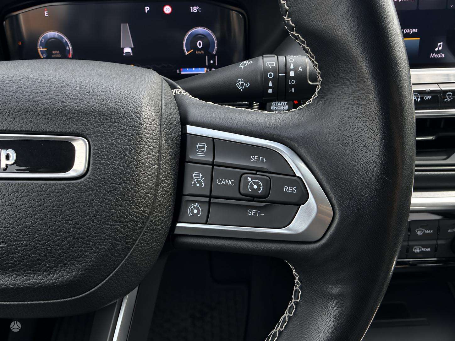 Jeep Compass фото 14