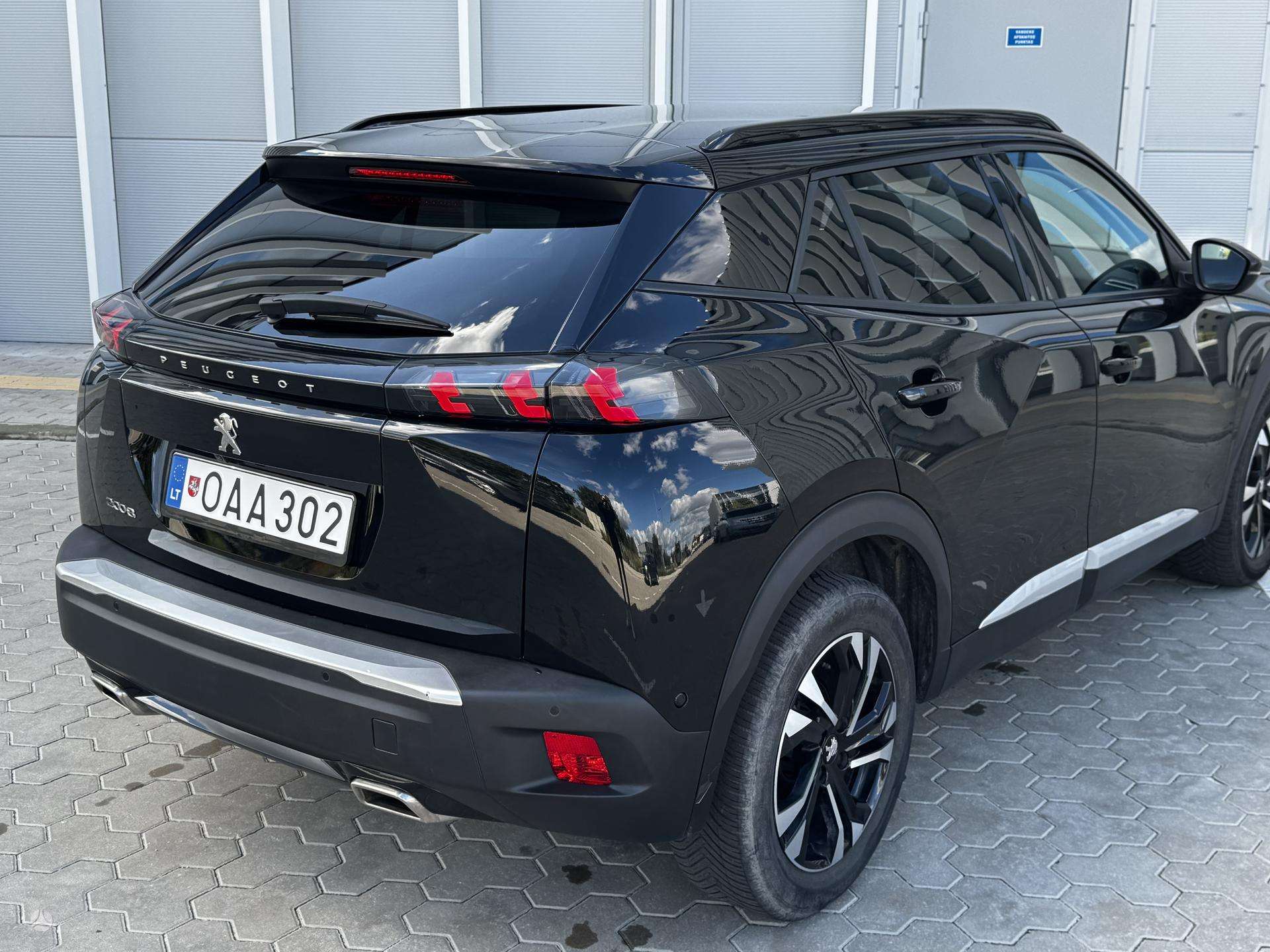 Peugeot 2008 фото 7