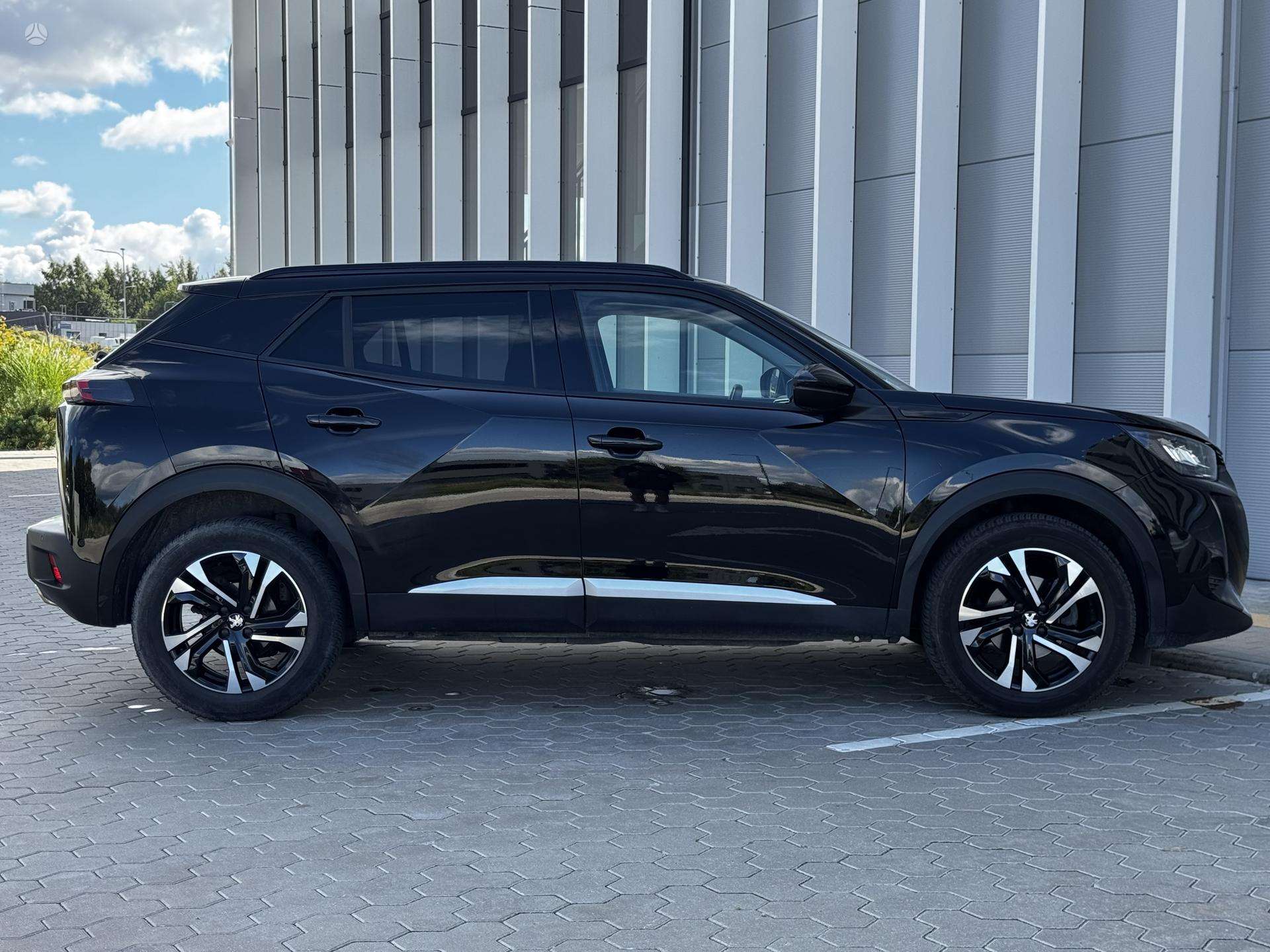 Peugeot 2008 фото 10