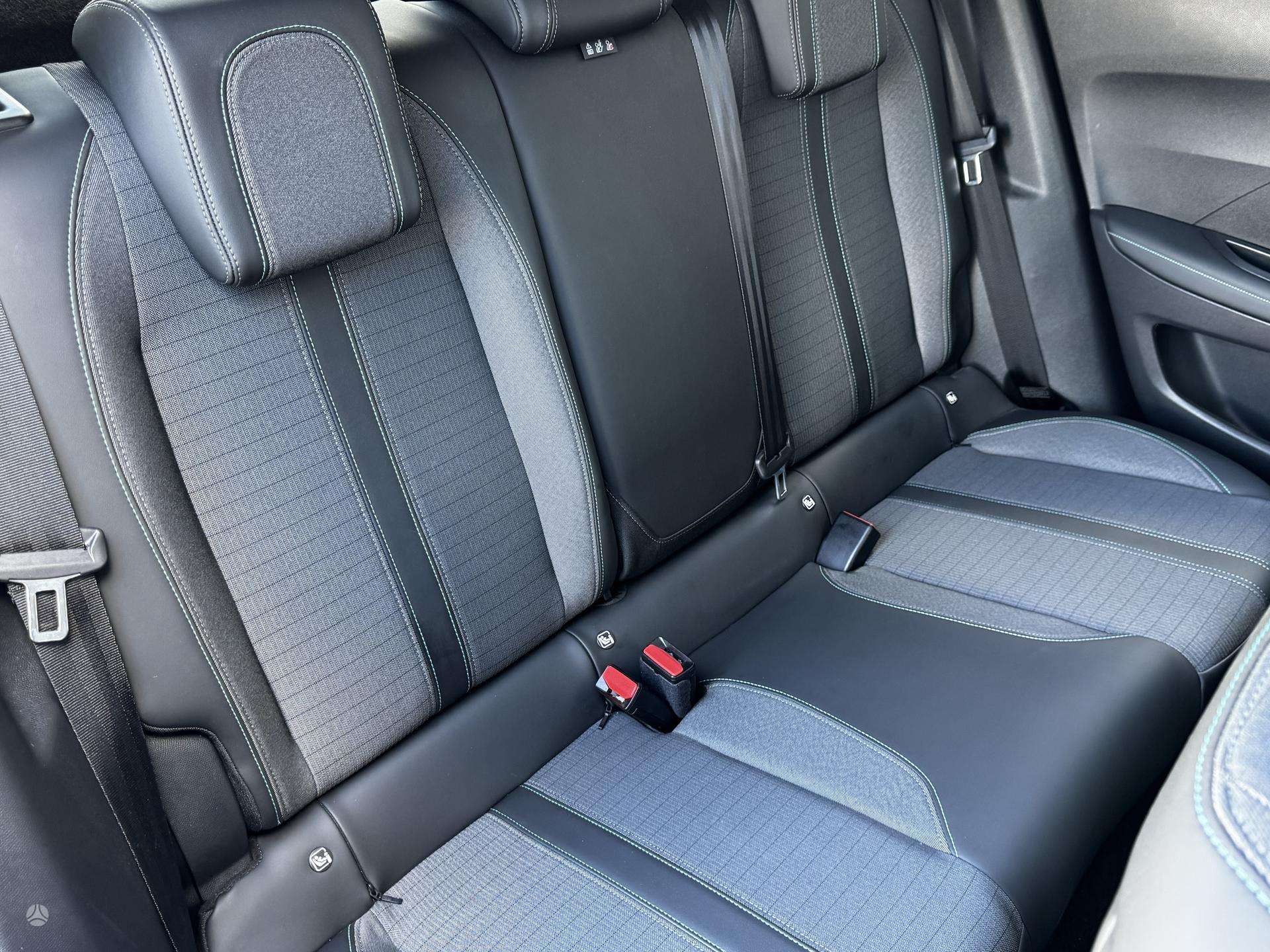 Peugeot 2008 фото 20