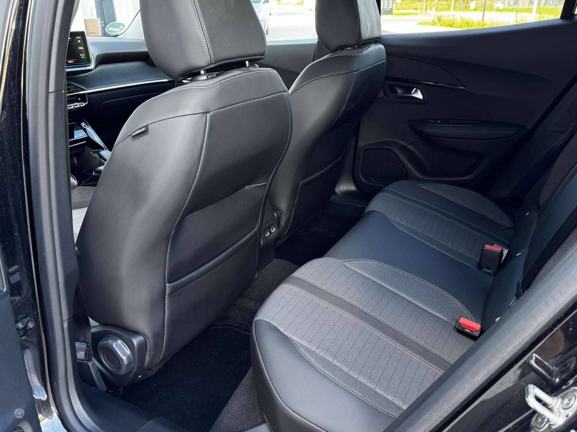 Peugeot 2008 фото 21