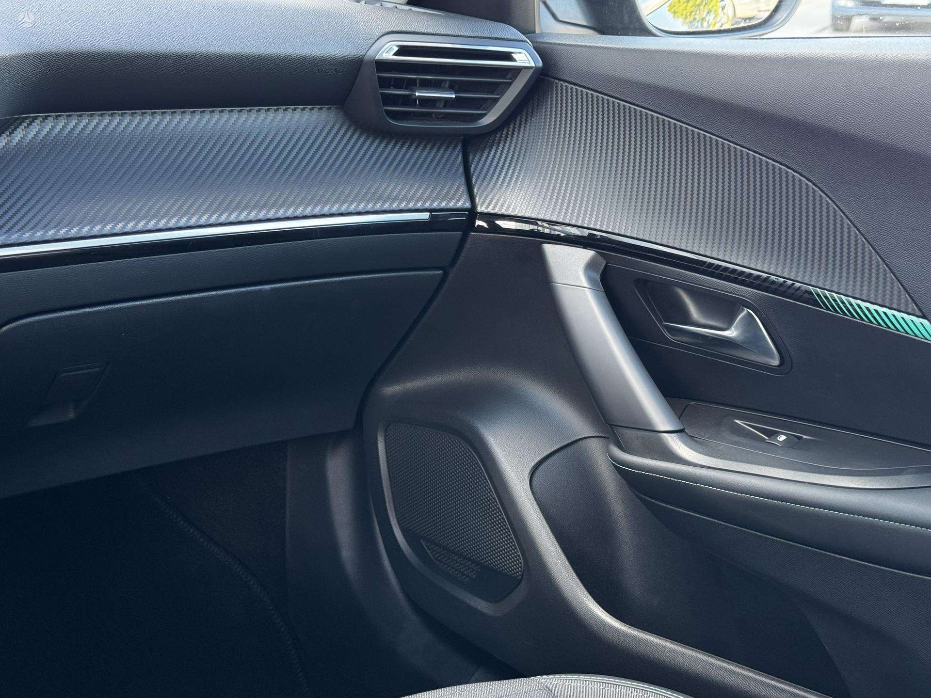 Peugeot 2008 фото 25