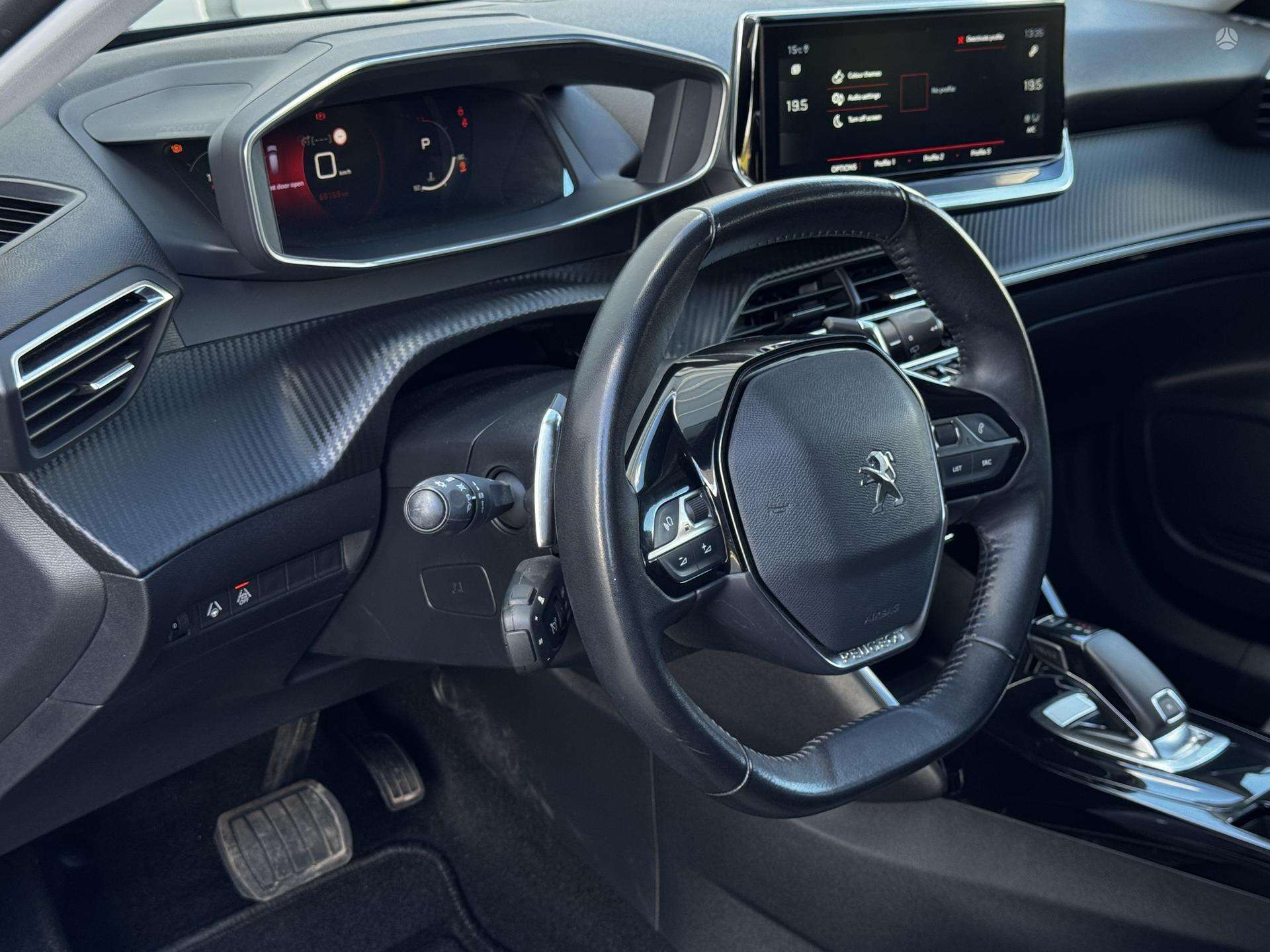 Peugeot 2008 фото 26