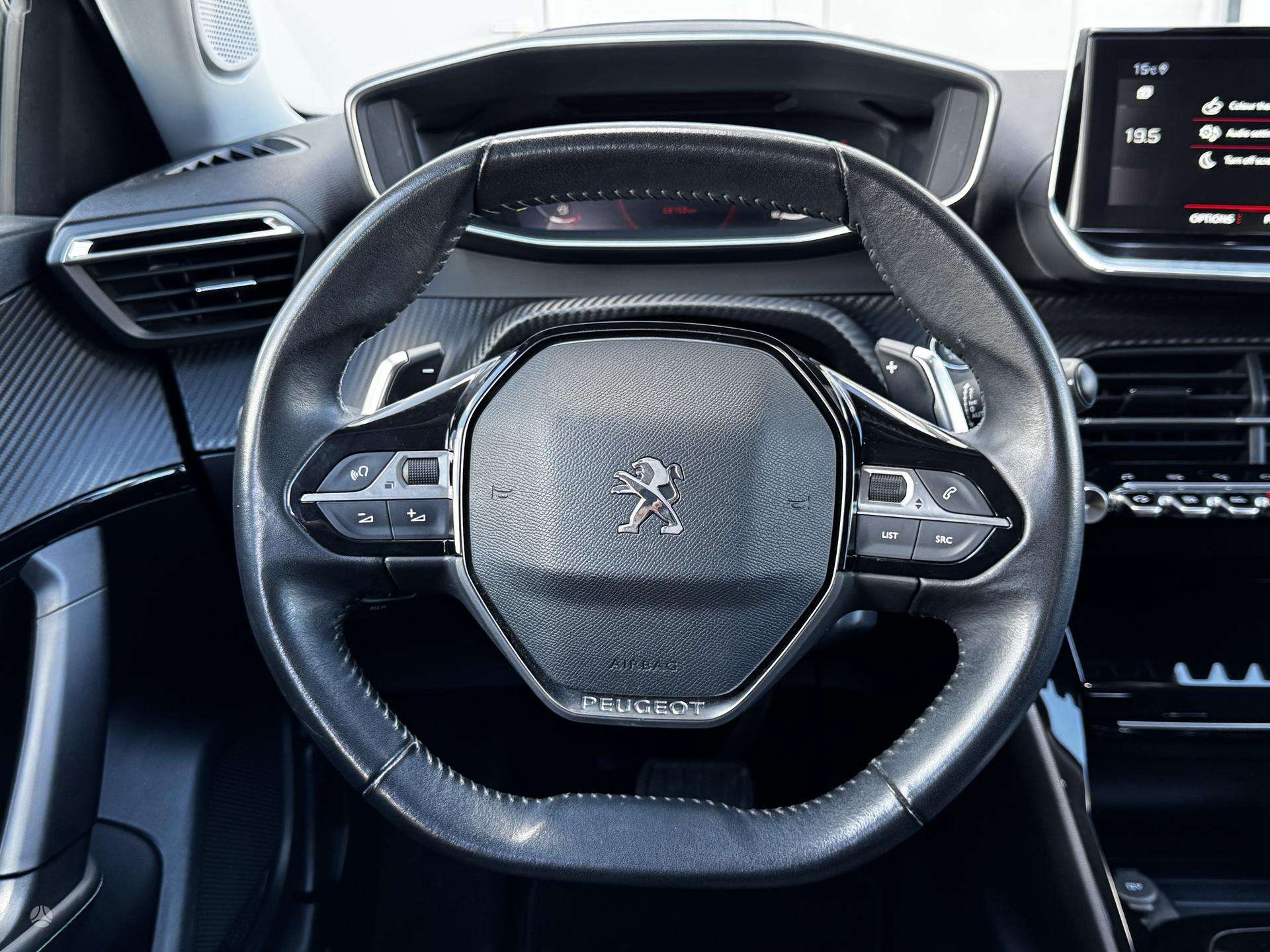 Peugeot 2008 фото 30