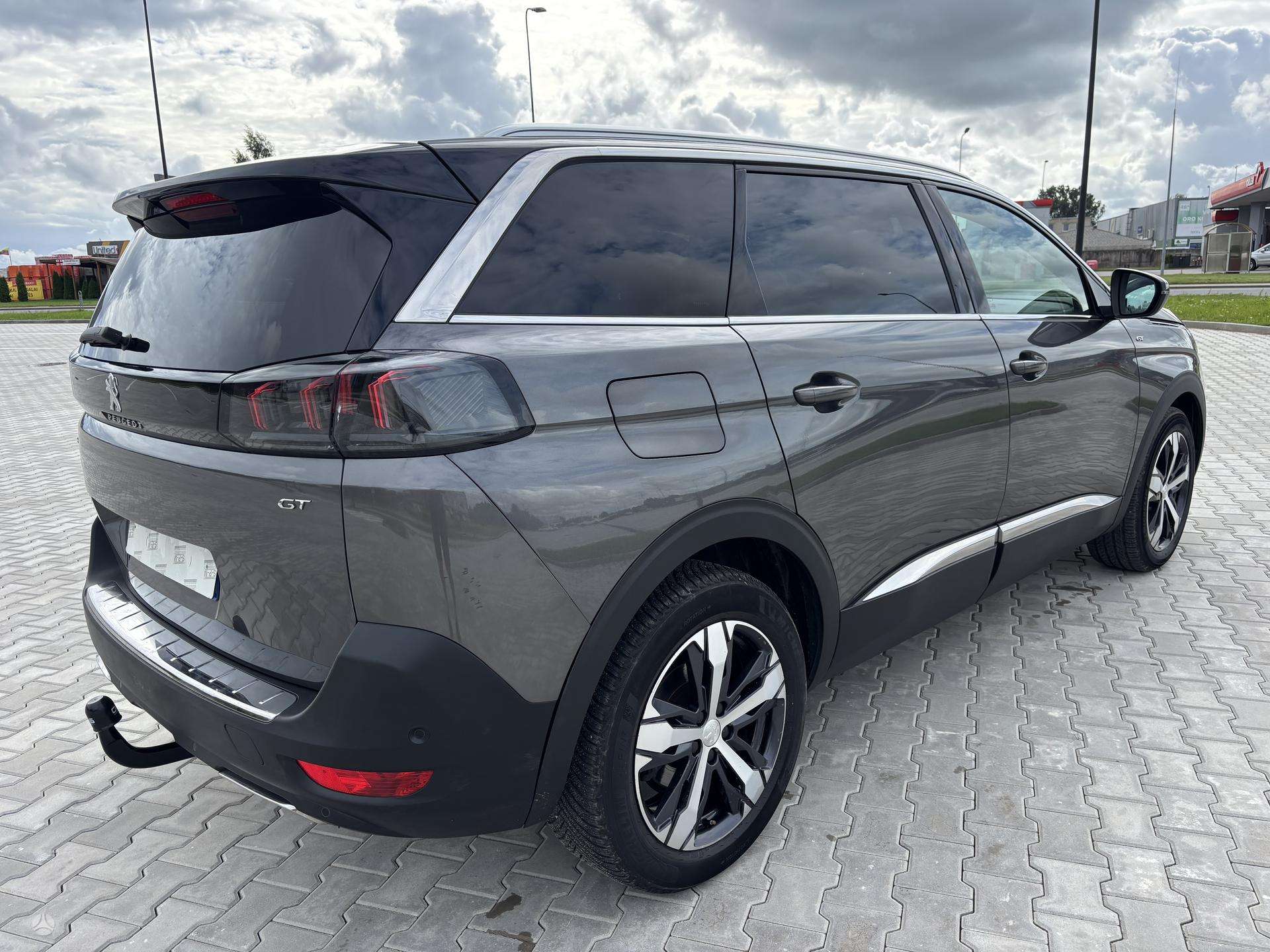 Peugeot 5008 фото 5