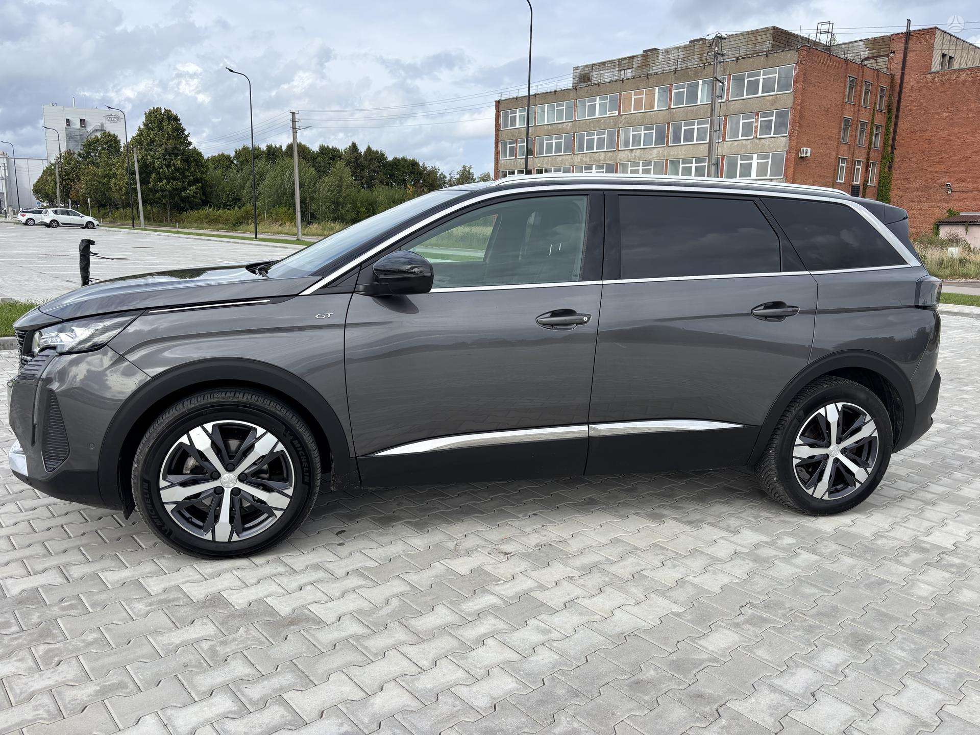 Peugeot 5008 фото 8