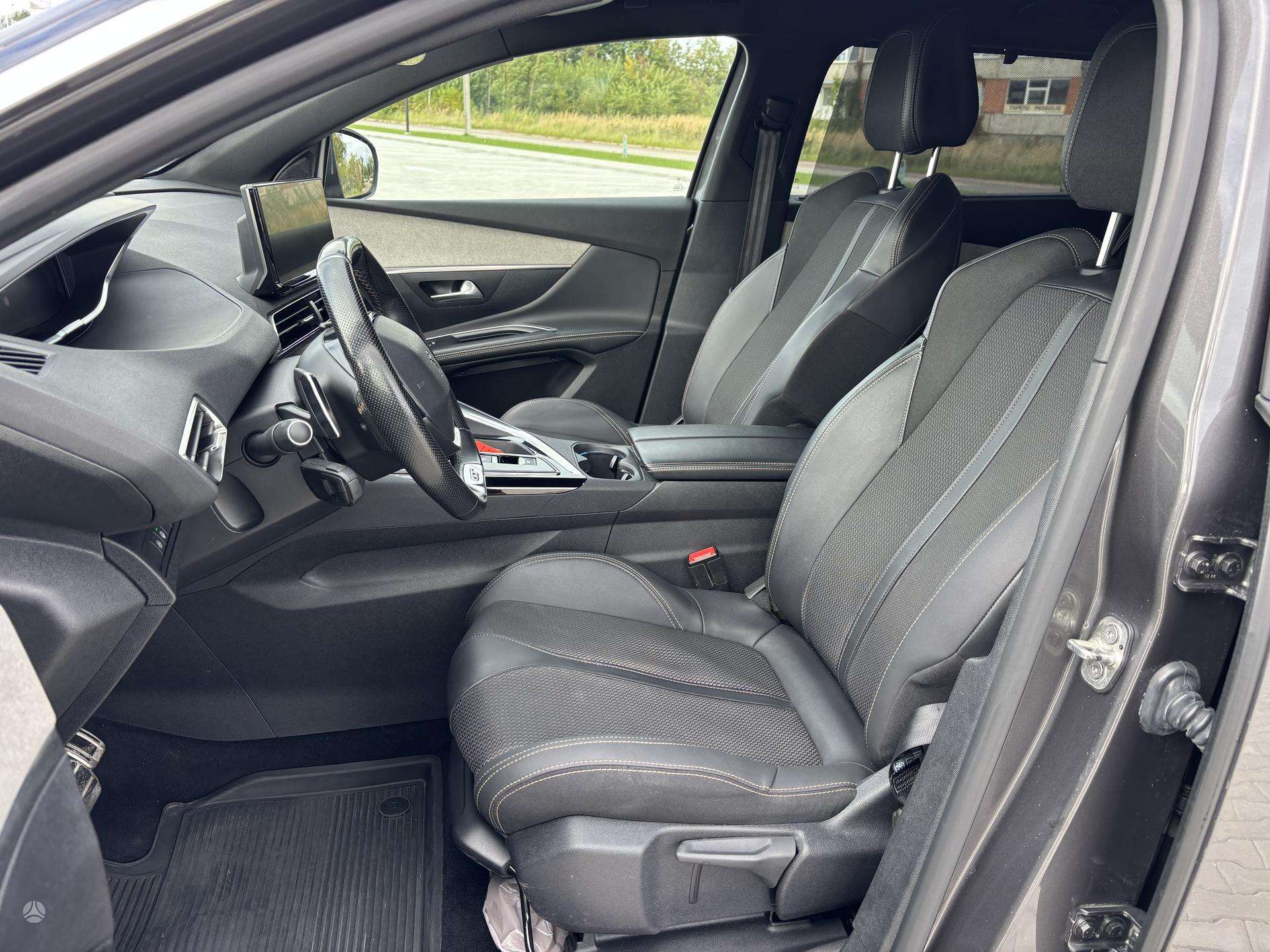 Peugeot 5008 фото 12