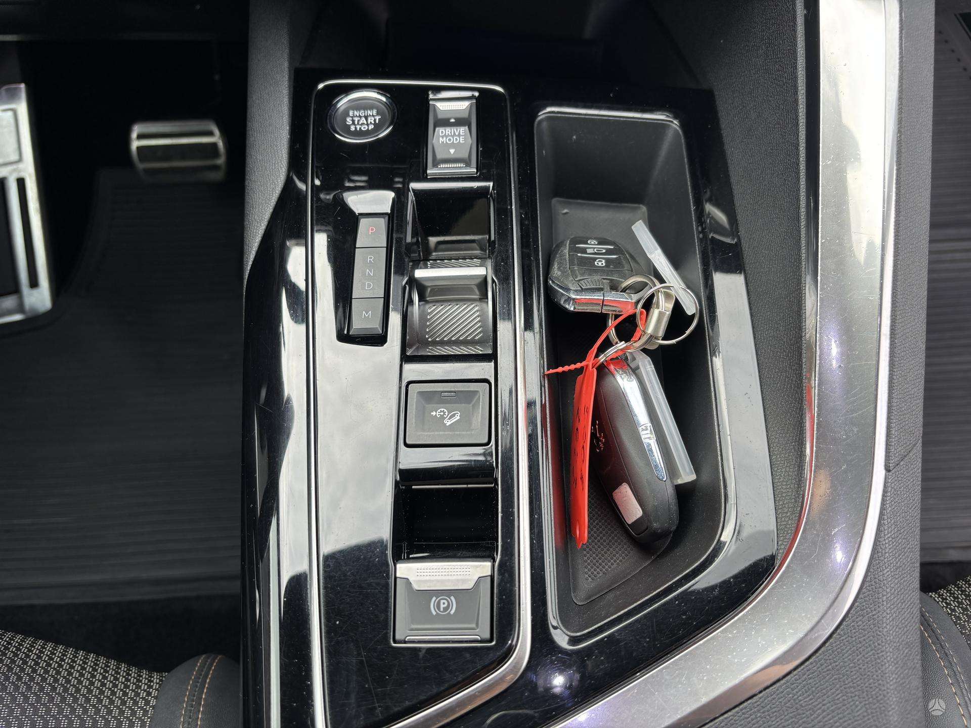 Peugeot 5008 фото 17