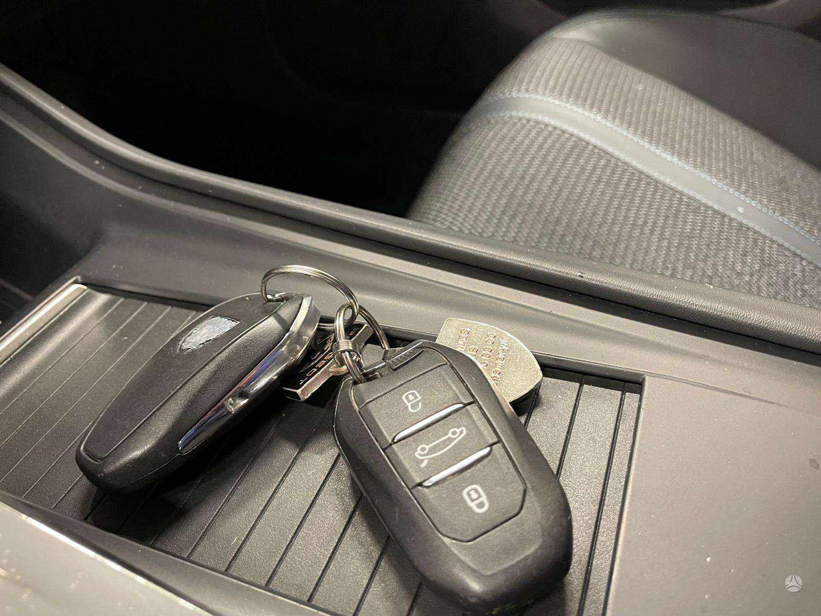 Peugeot 308 фото 11