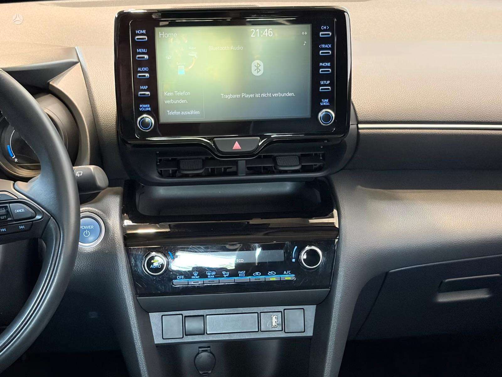 Toyota Yaris Cross фото 10