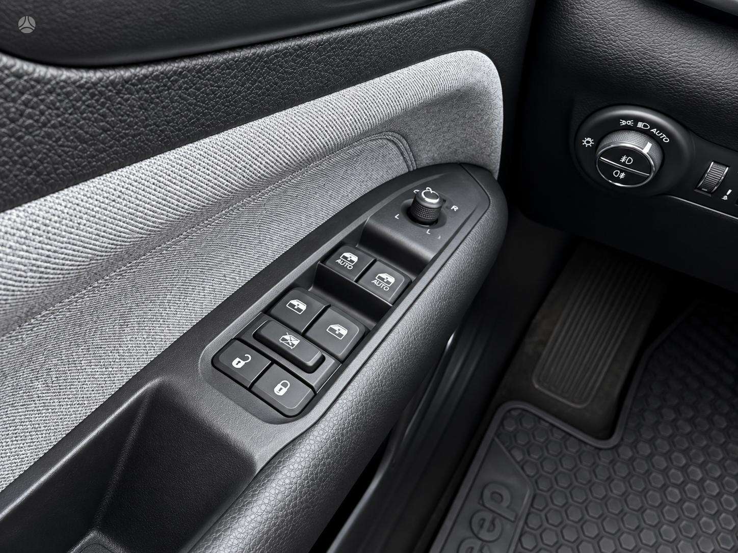 Jeep Compass фото 20