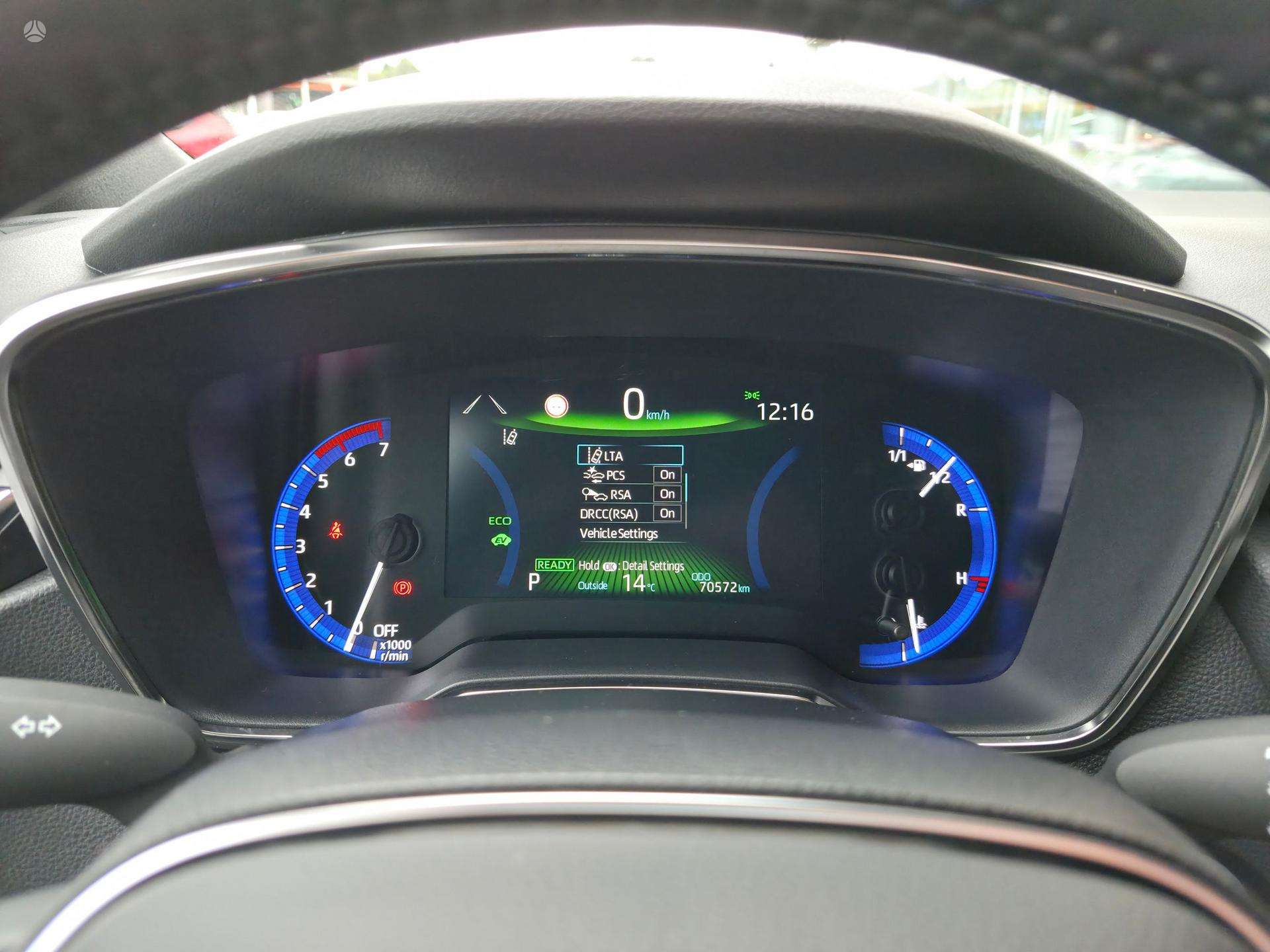 Toyota Corolla фото 17
