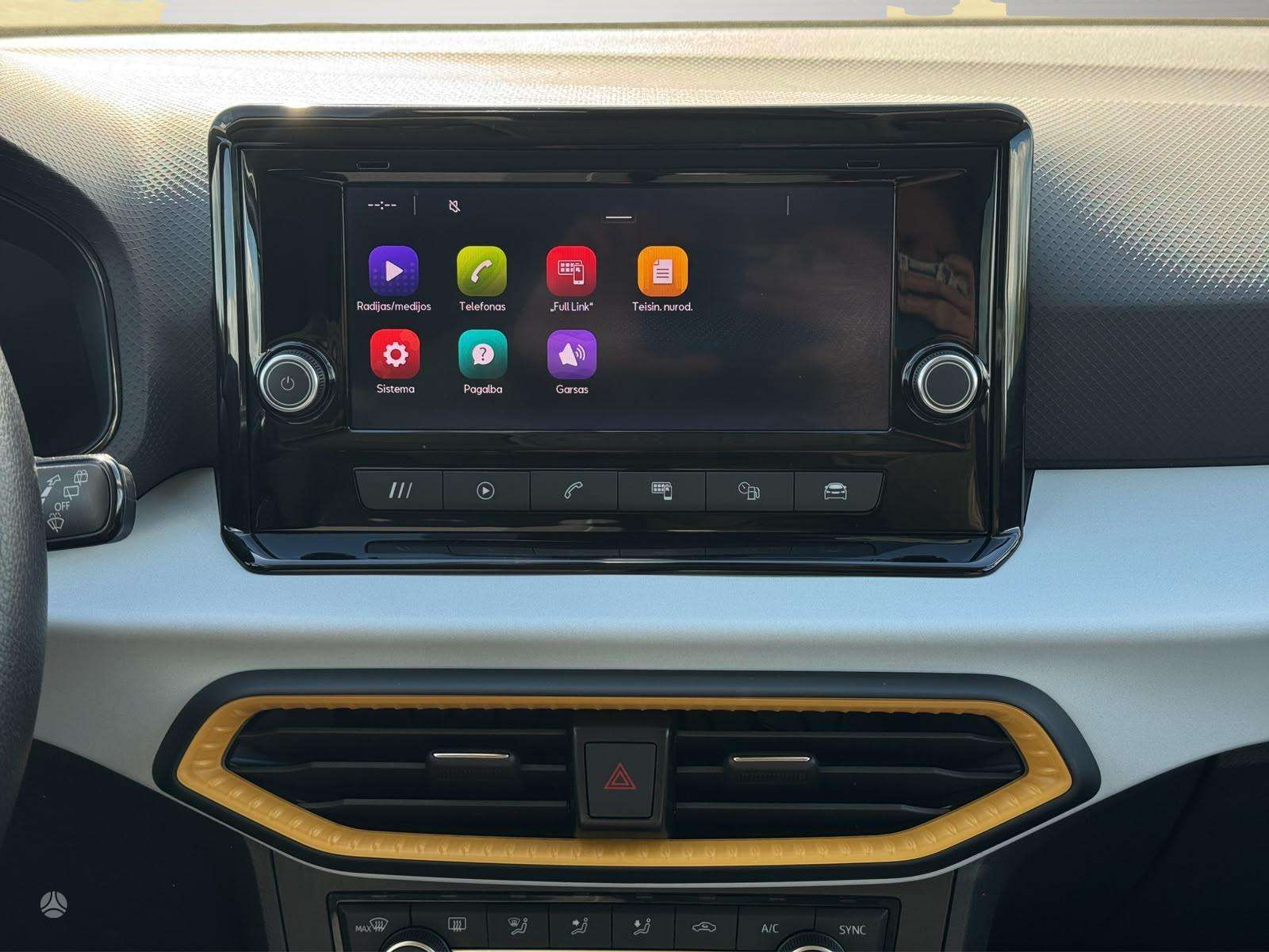 Seat Arona фото 15