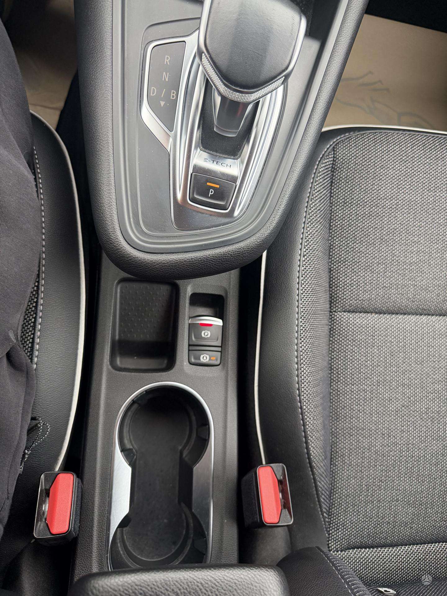 Renault Captur фото 15