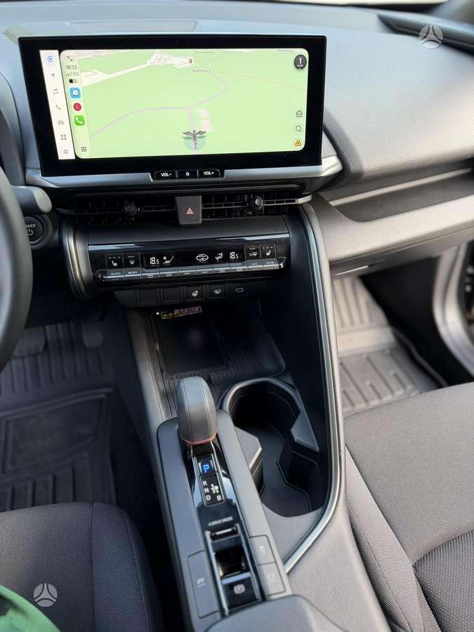 Toyota C-HR фото 10