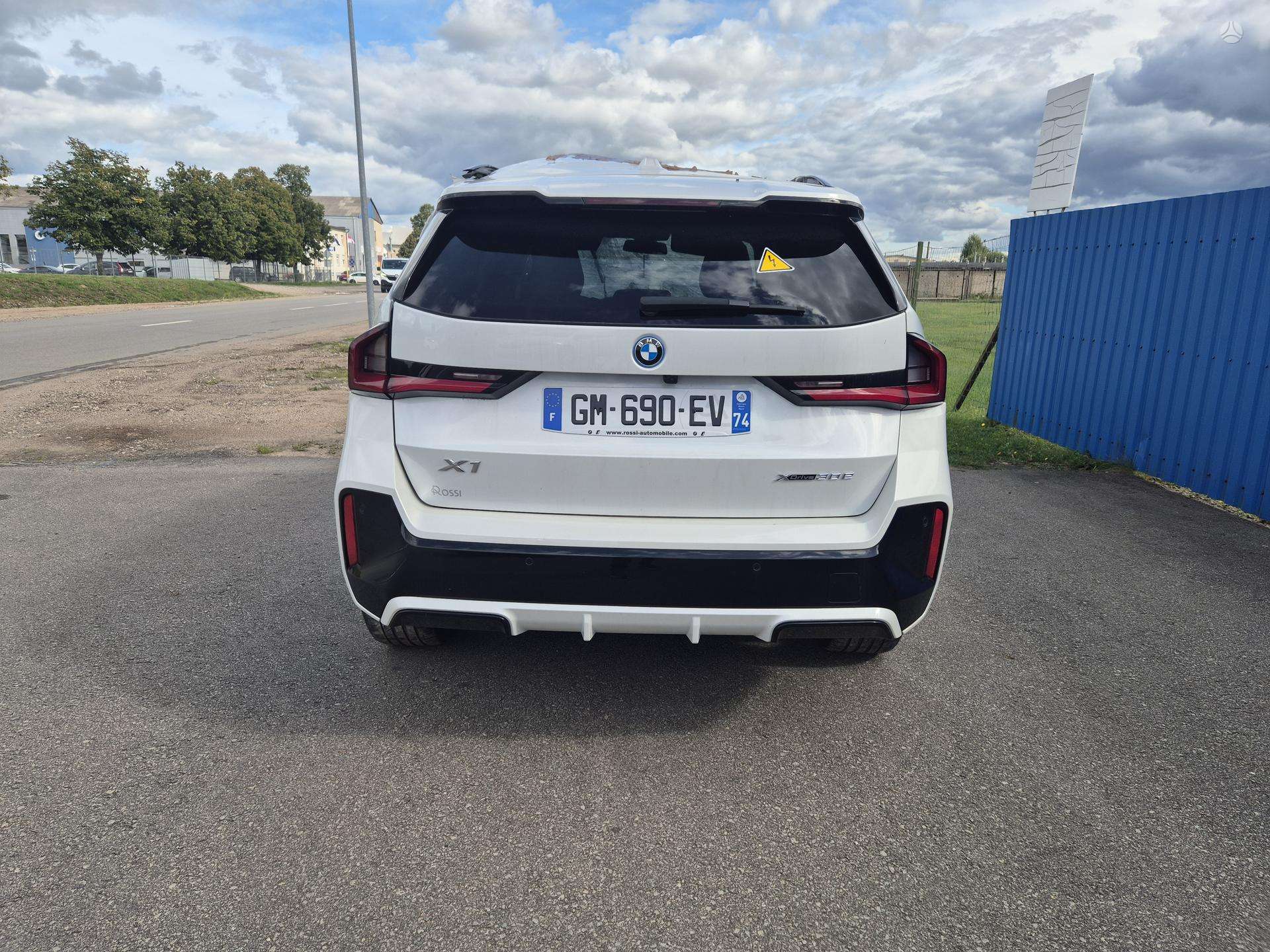 BMW X1 фото 8