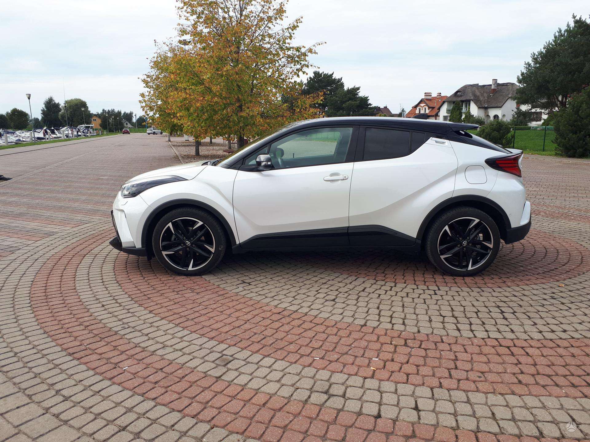 Toyota C-HR фото 4