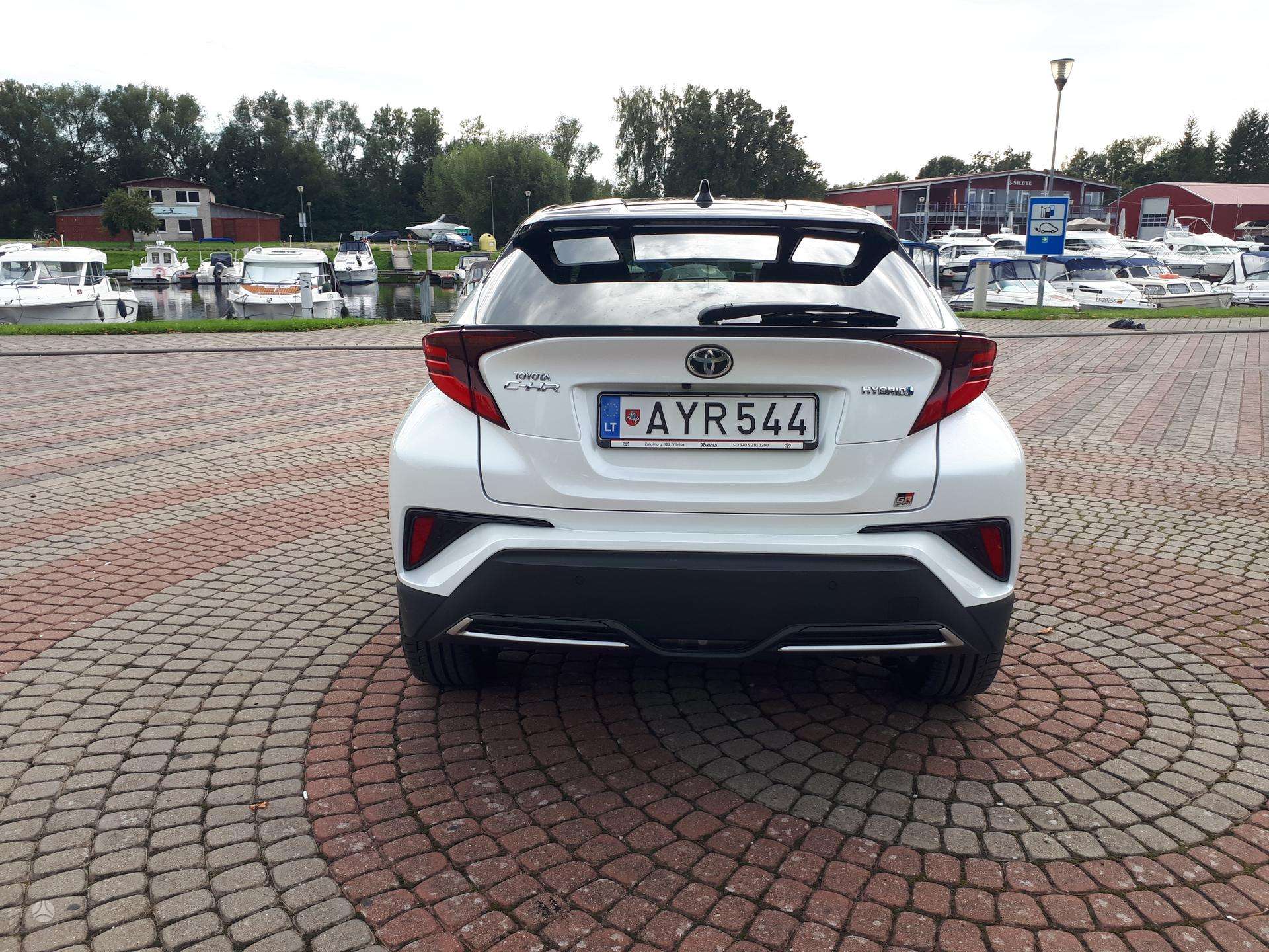 Toyota C-HR фото 7