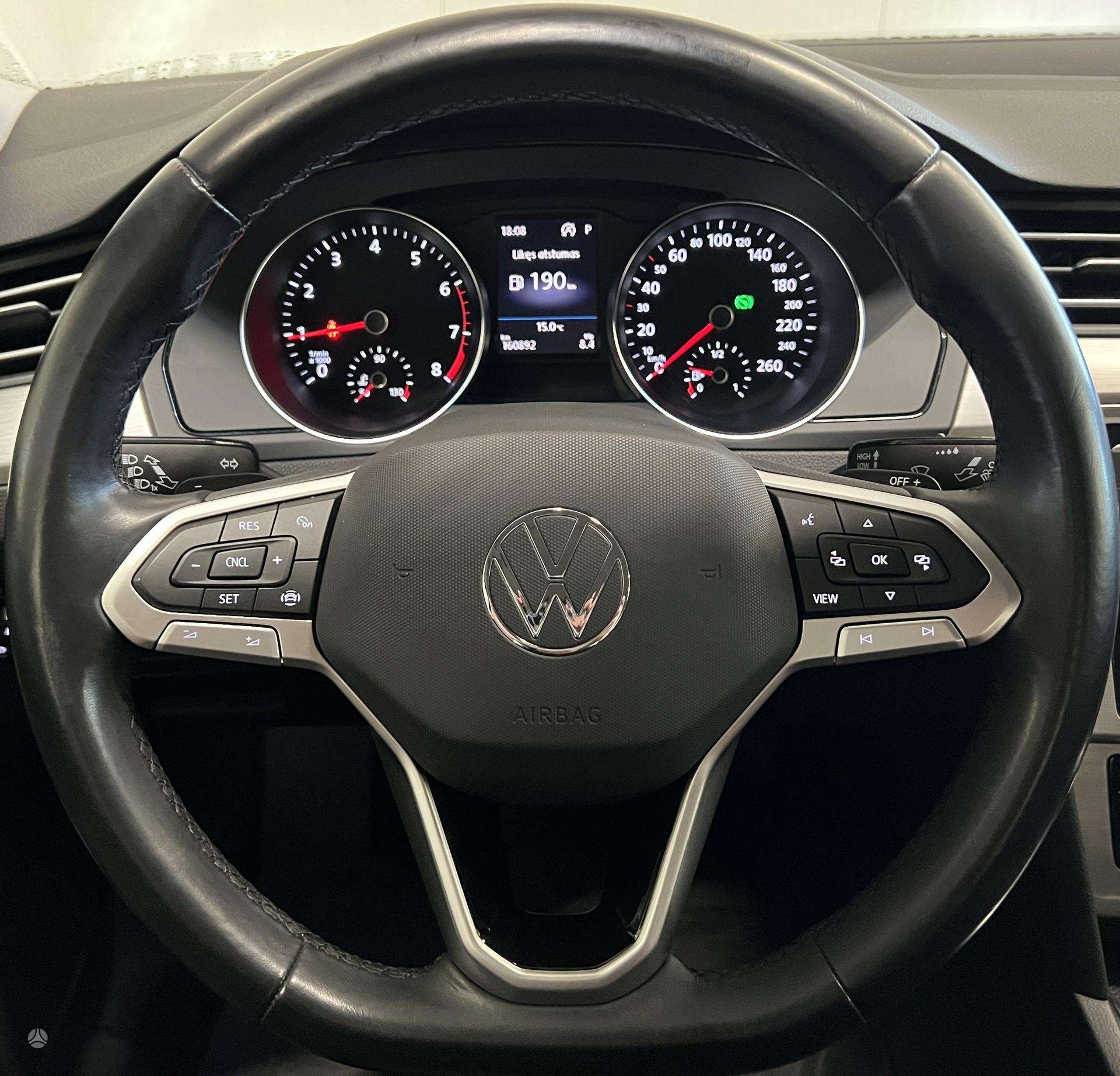 Volkswagen Passat фото 8