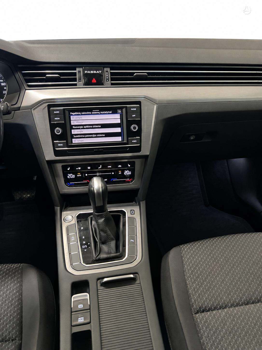 Volkswagen Passat фото 10