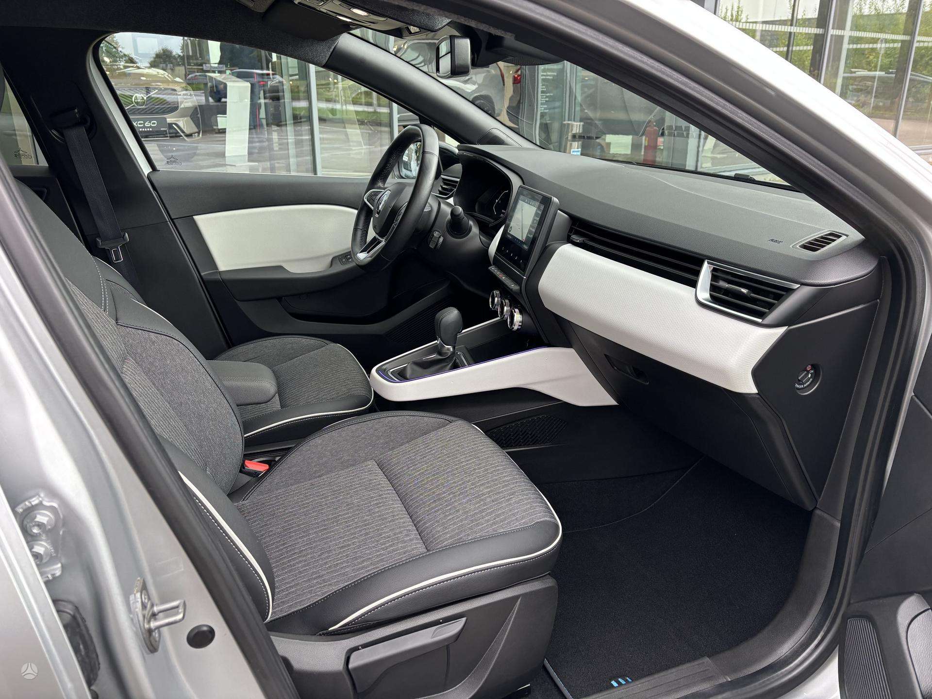 Renault Clio фото 5