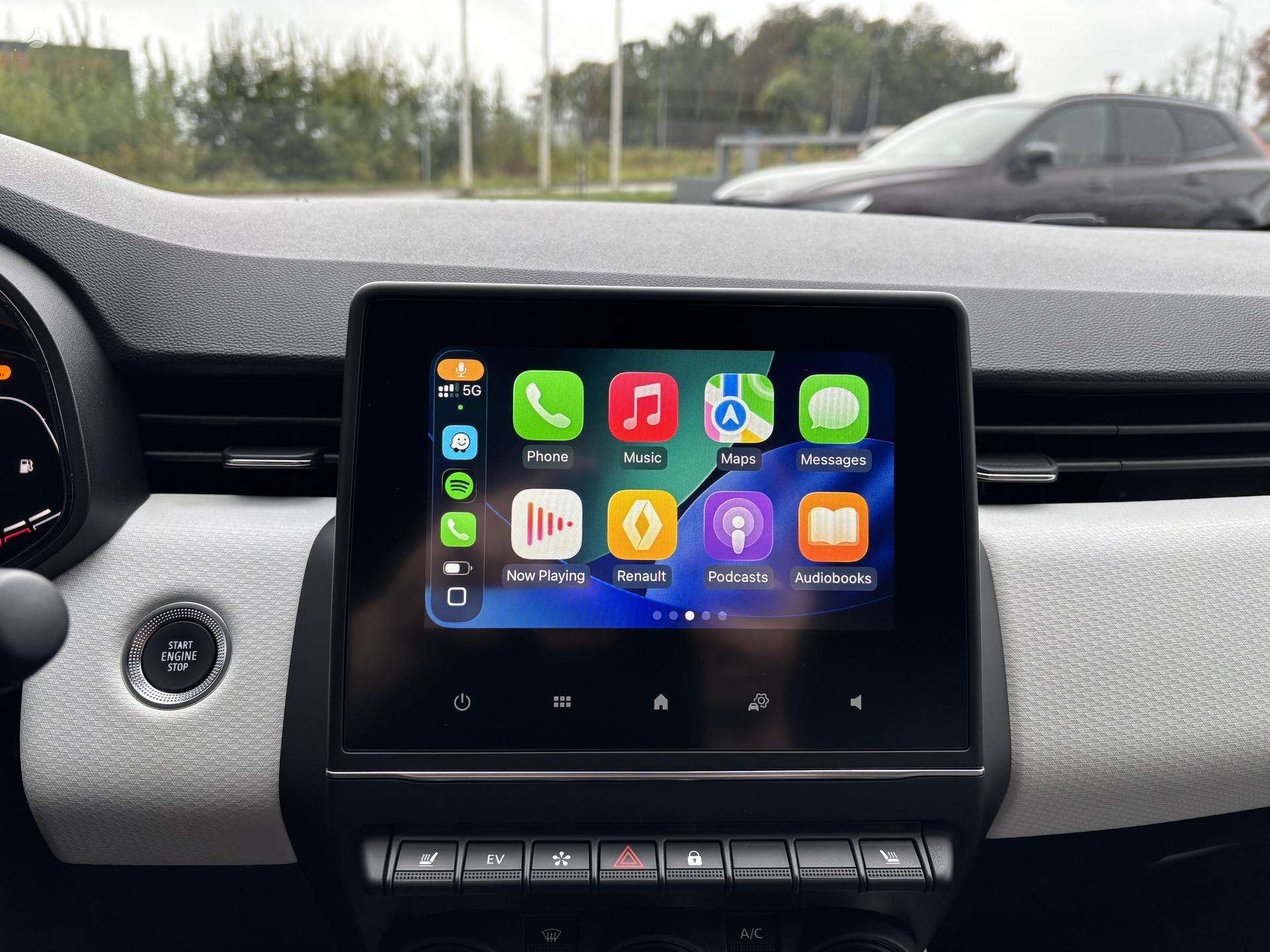 Renault Clio фото 11