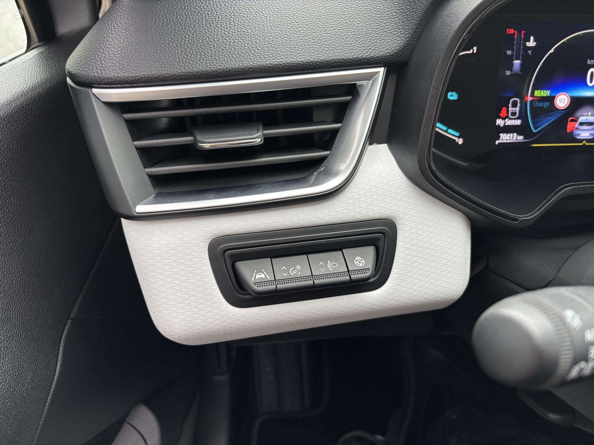 Renault Clio фото 12
