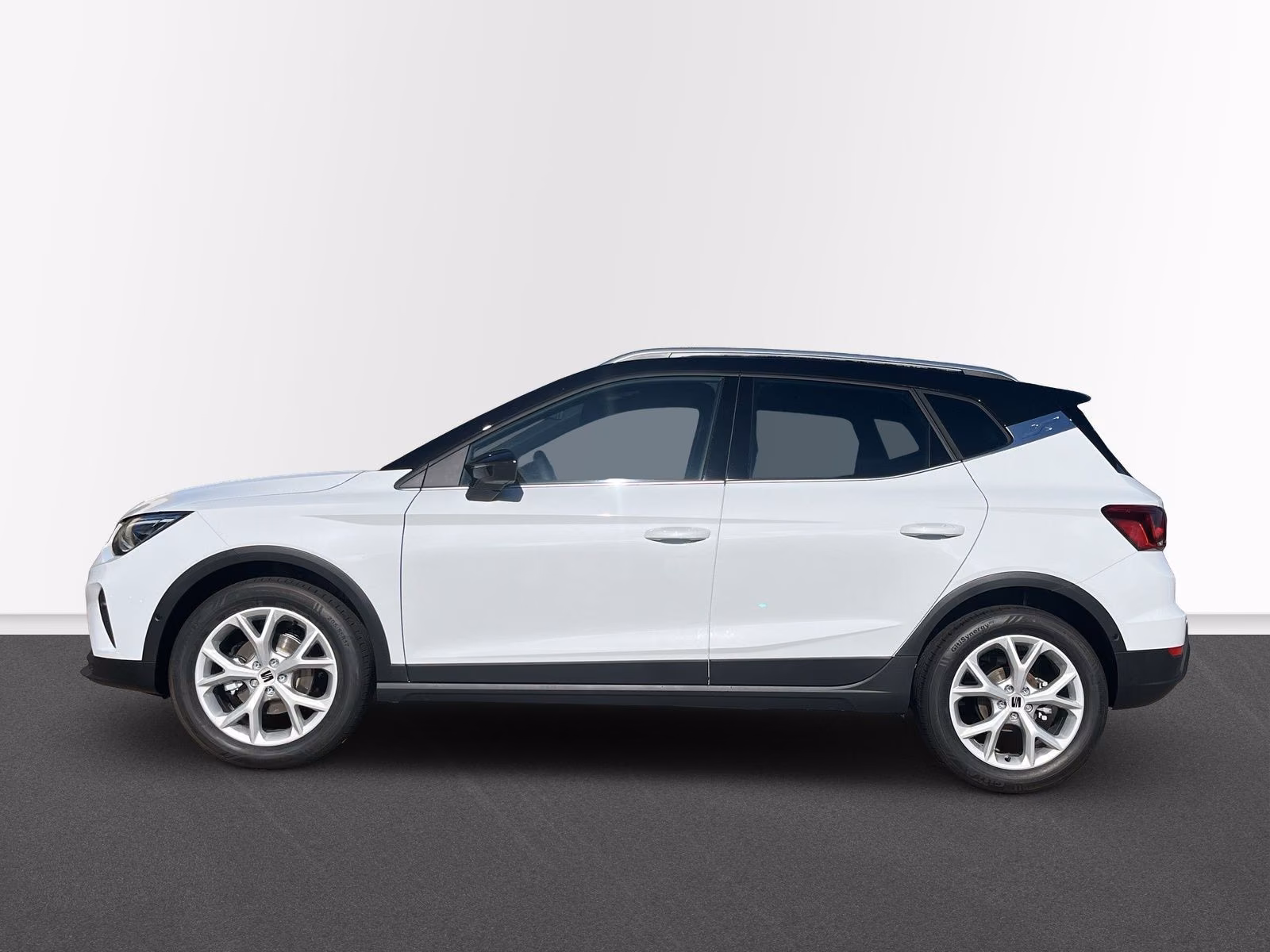 Seat Arona фото 5