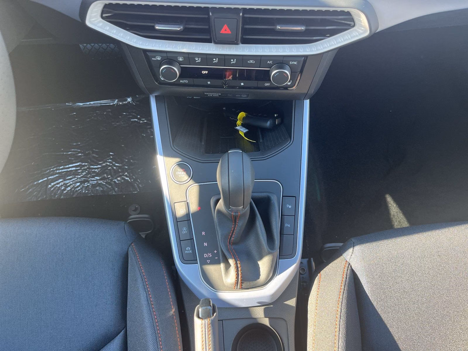 Seat Arona фото 13