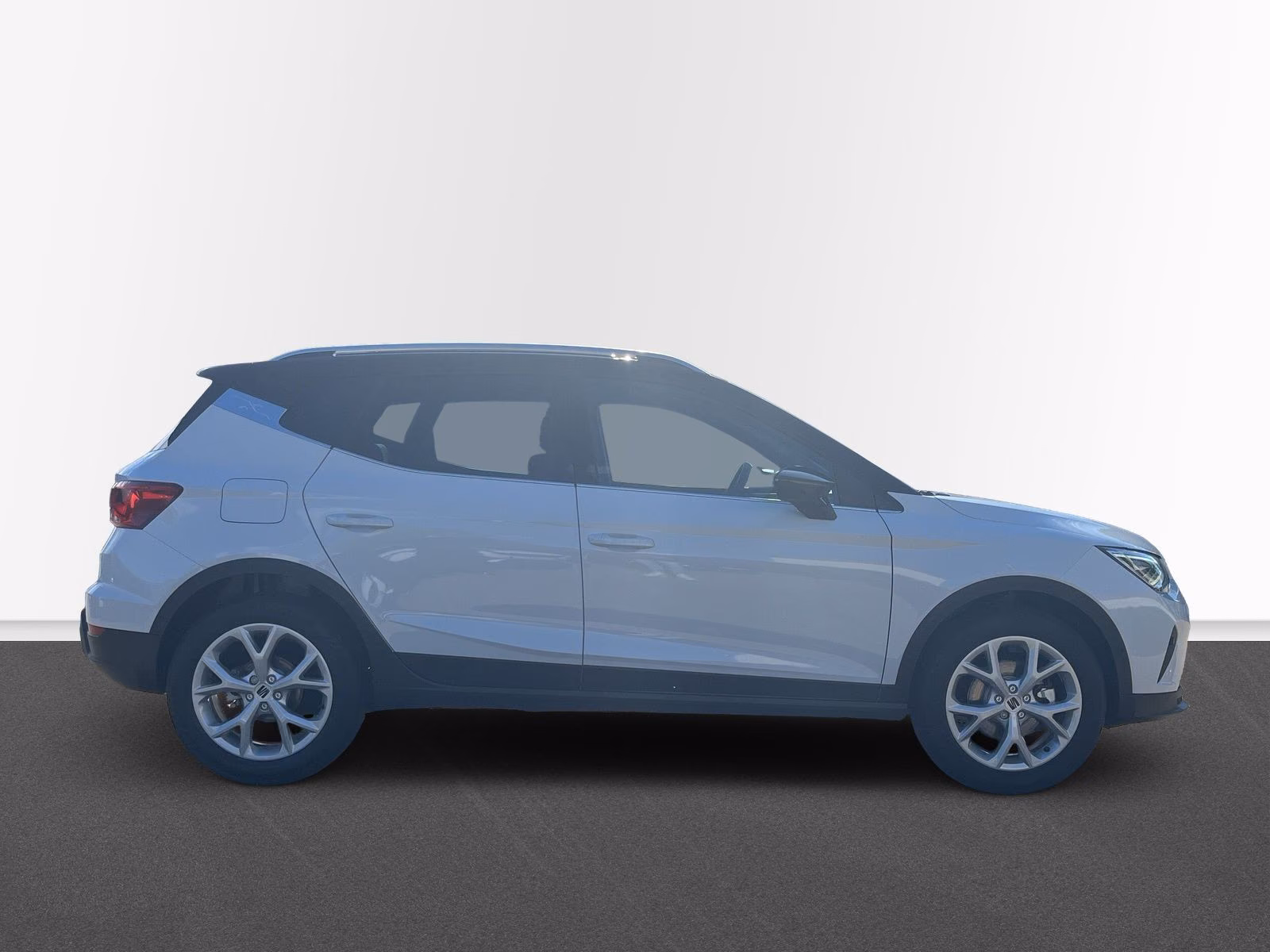 Seat Arona фото 18
