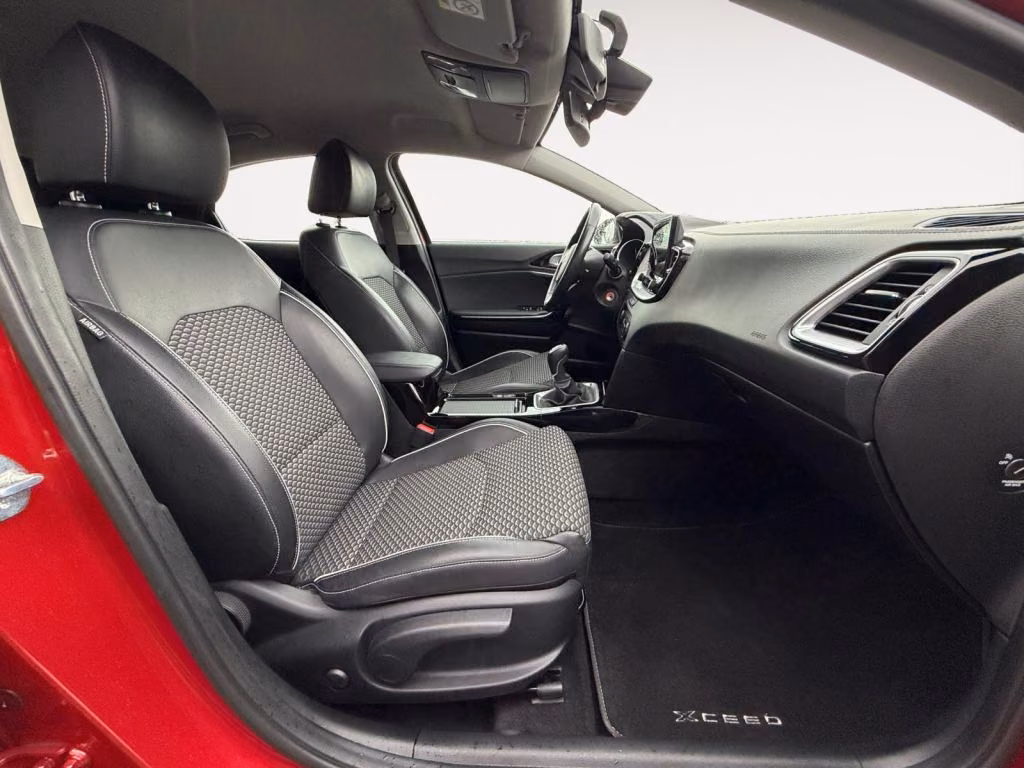 Kia XCeed фото 13