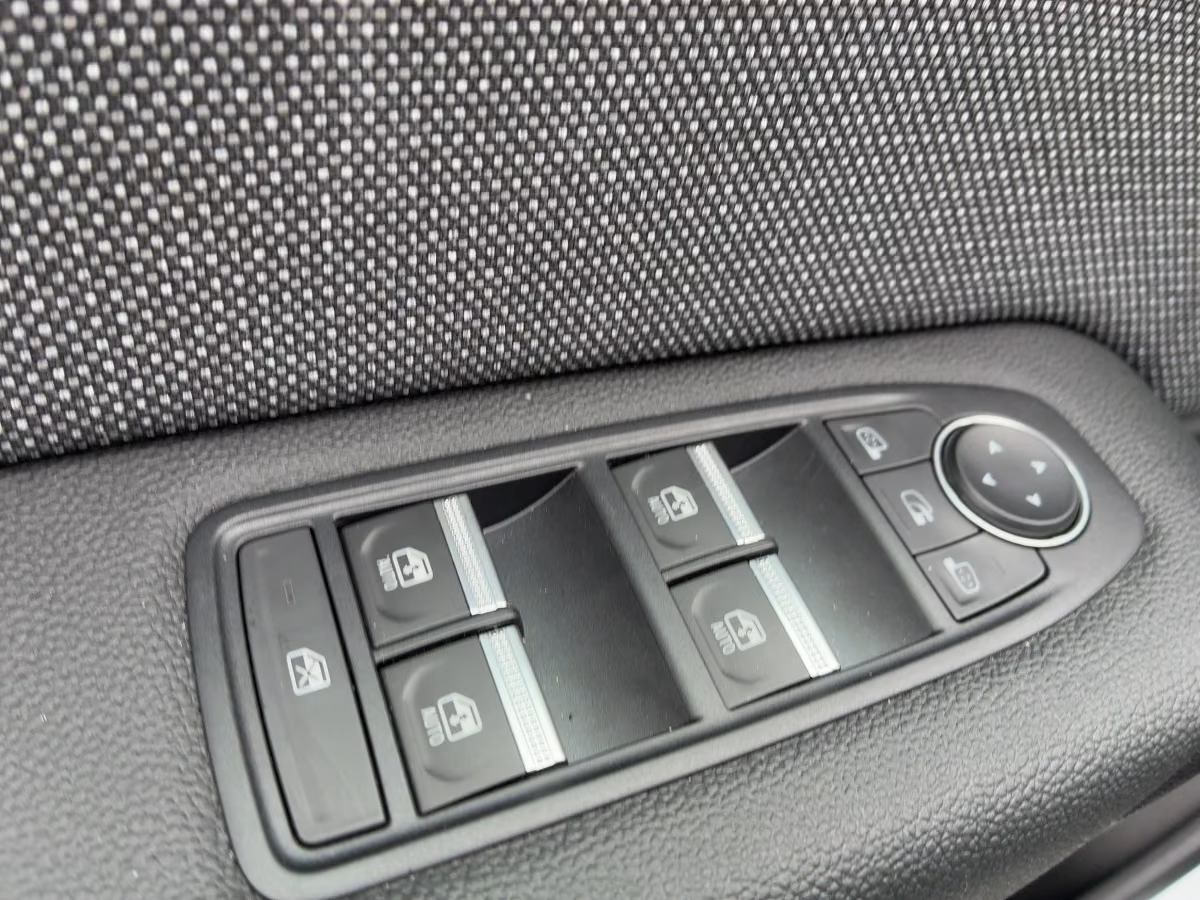 Renault Captur фото 28