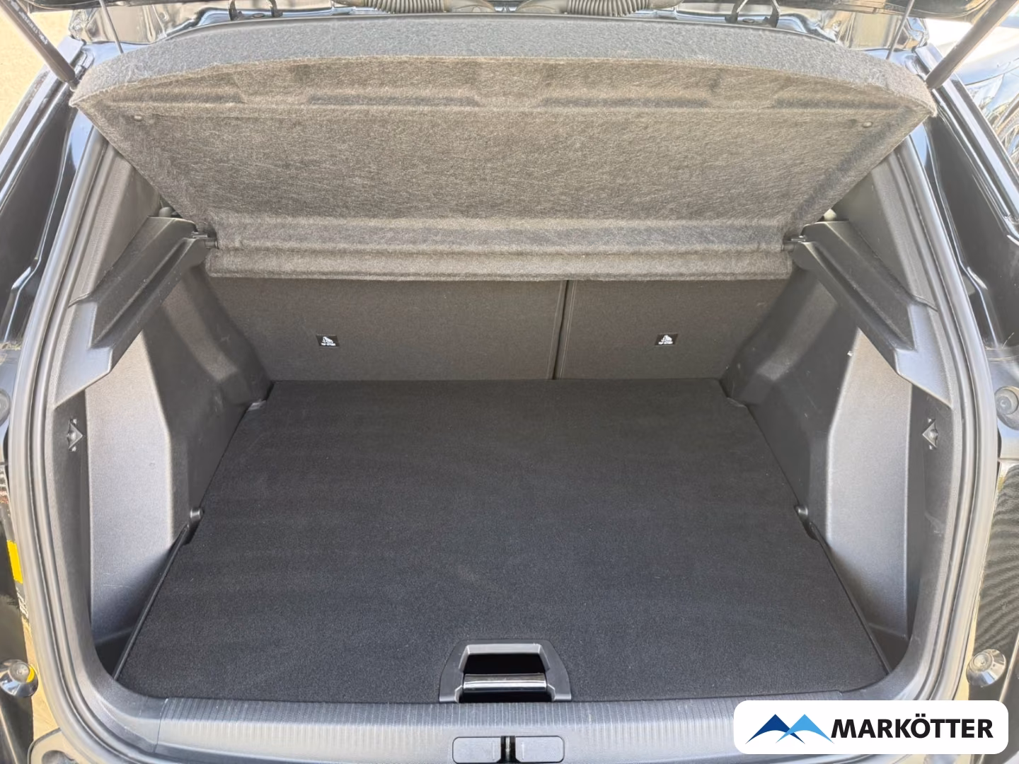Peugeot 2008 фото 3