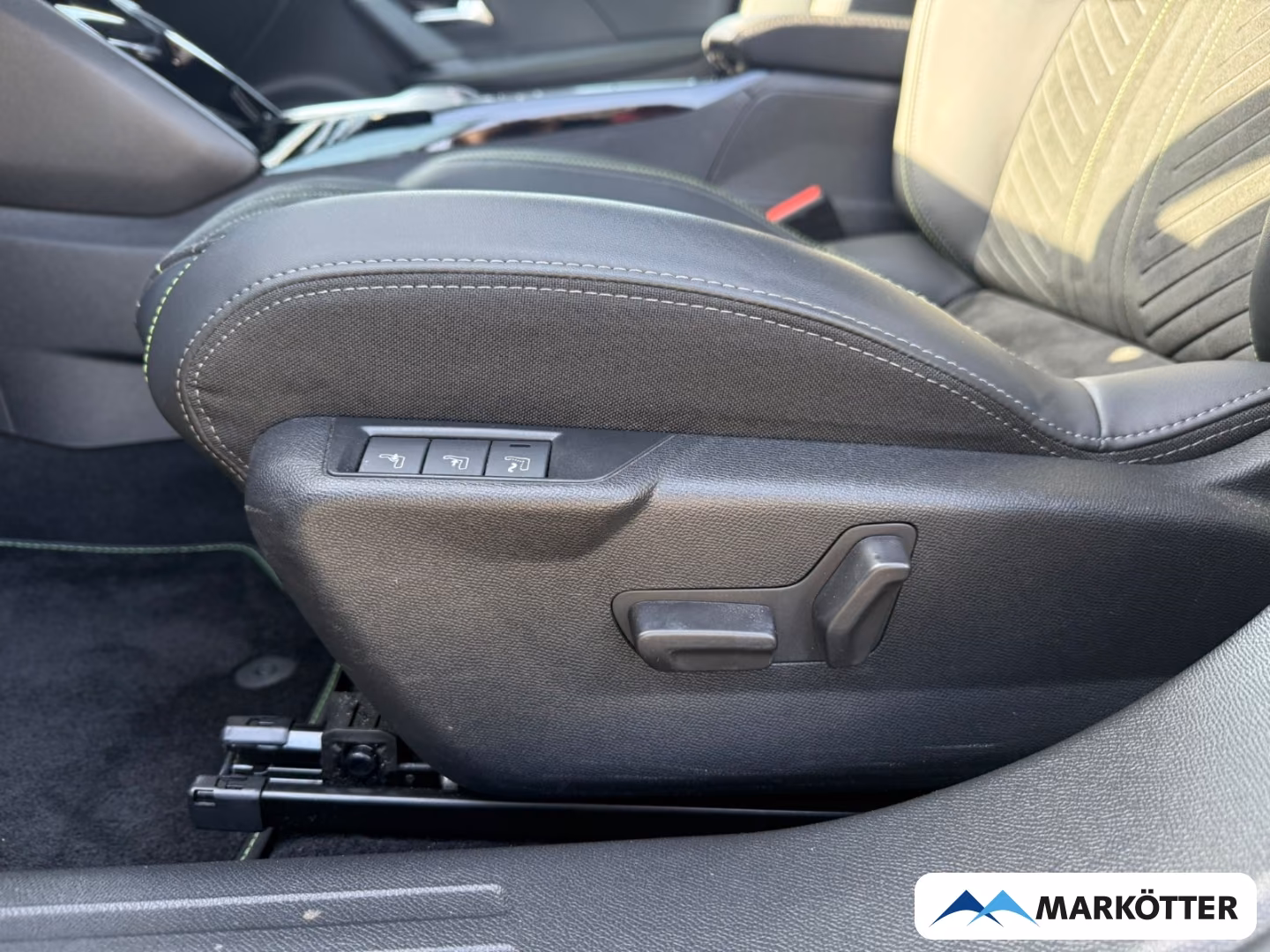 Peugeot 2008 фото 6