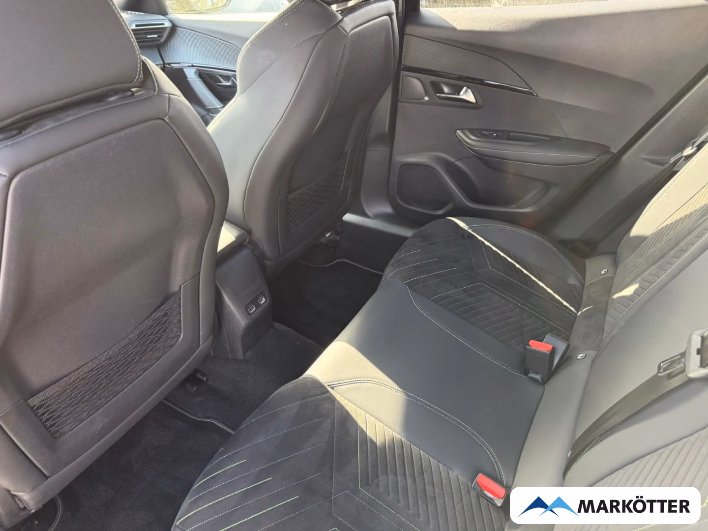 Peugeot 2008 фото 14