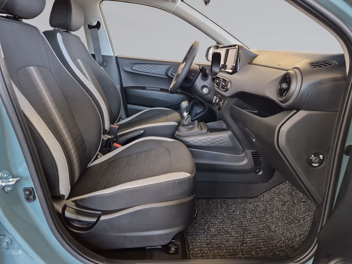 Hyundai i10 фото 2
