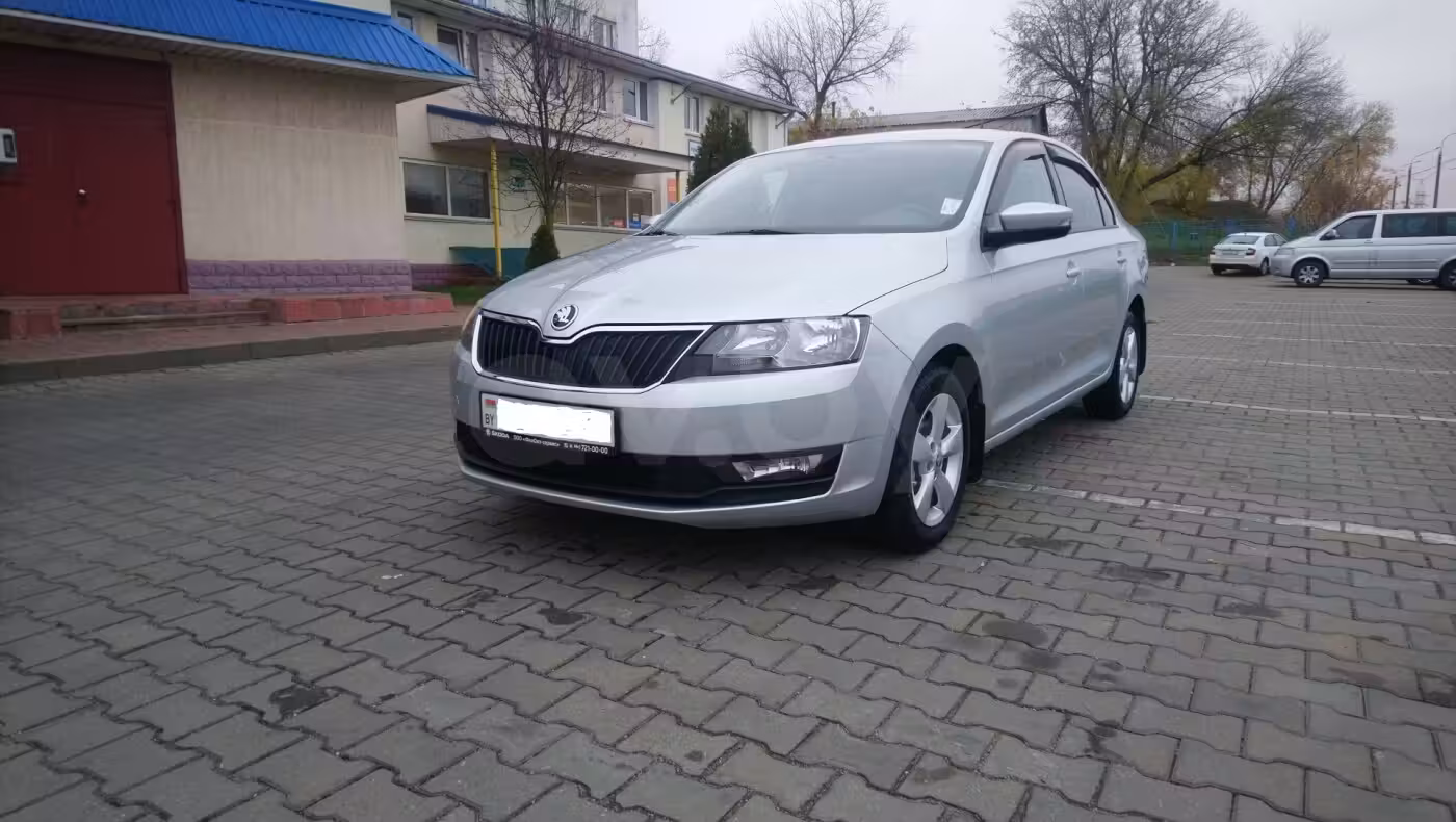 Skoda Rapid фото 9