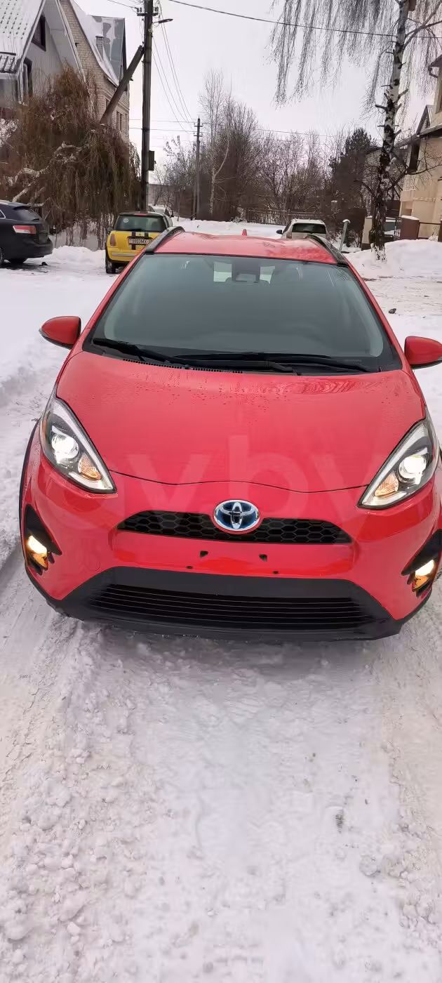 Toyota Prius C фото 7