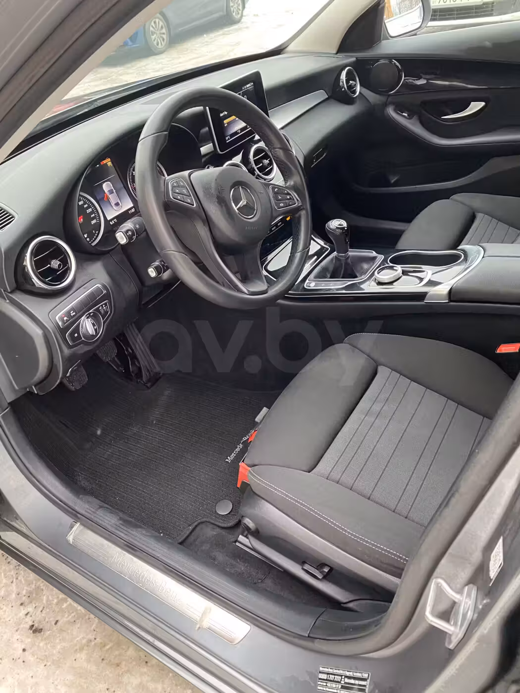Mercedes-Benz C-Класс фото 10