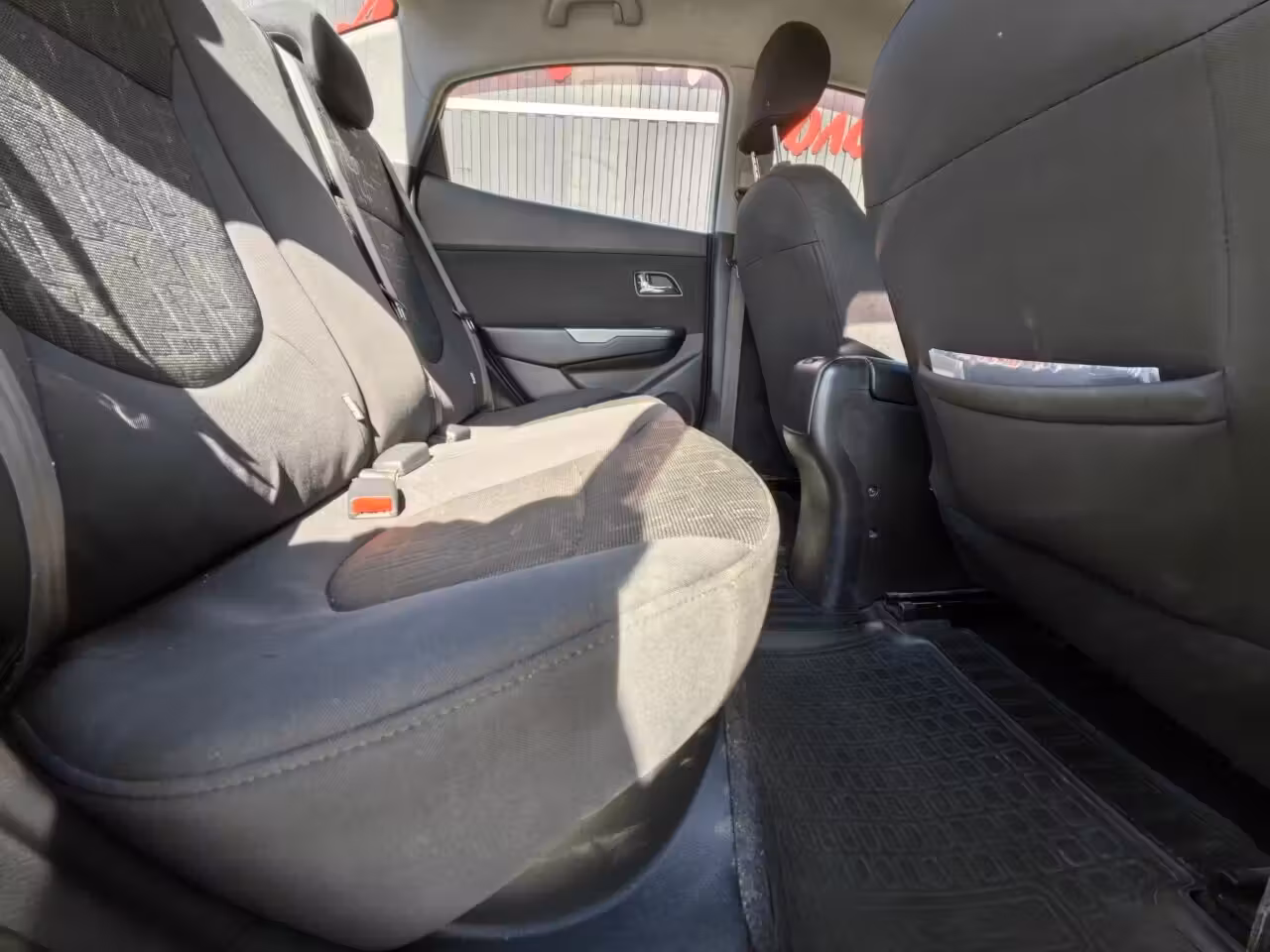 Kia Rio фото 10