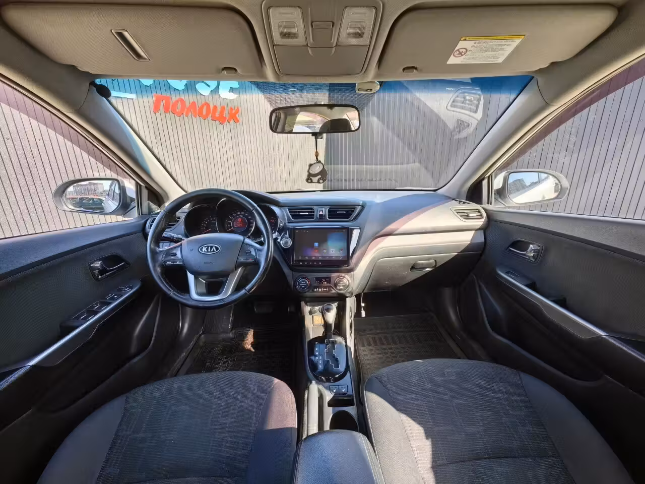 Kia Rio фото 12