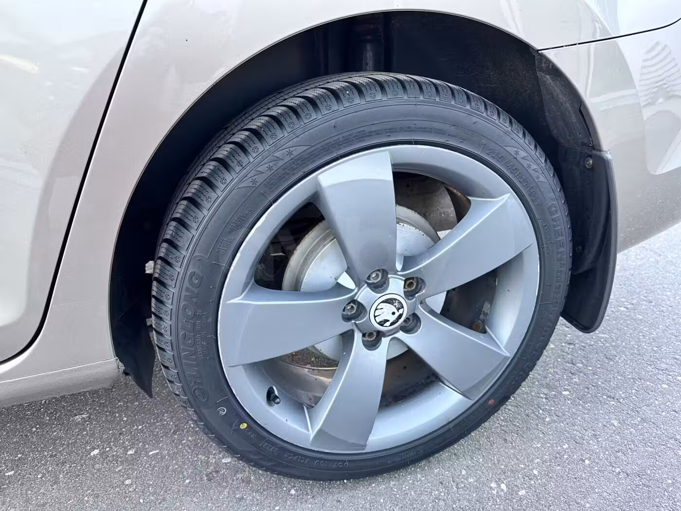 Skoda Rapid фото 9