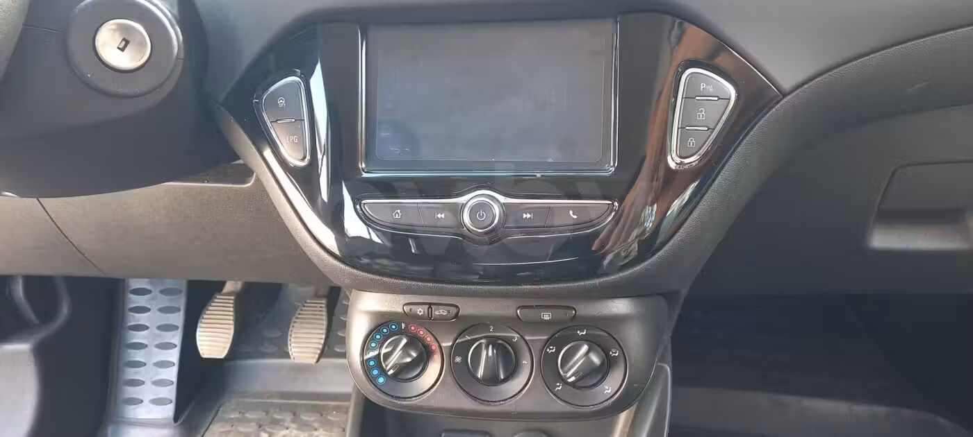 Opel Corsa фото 12