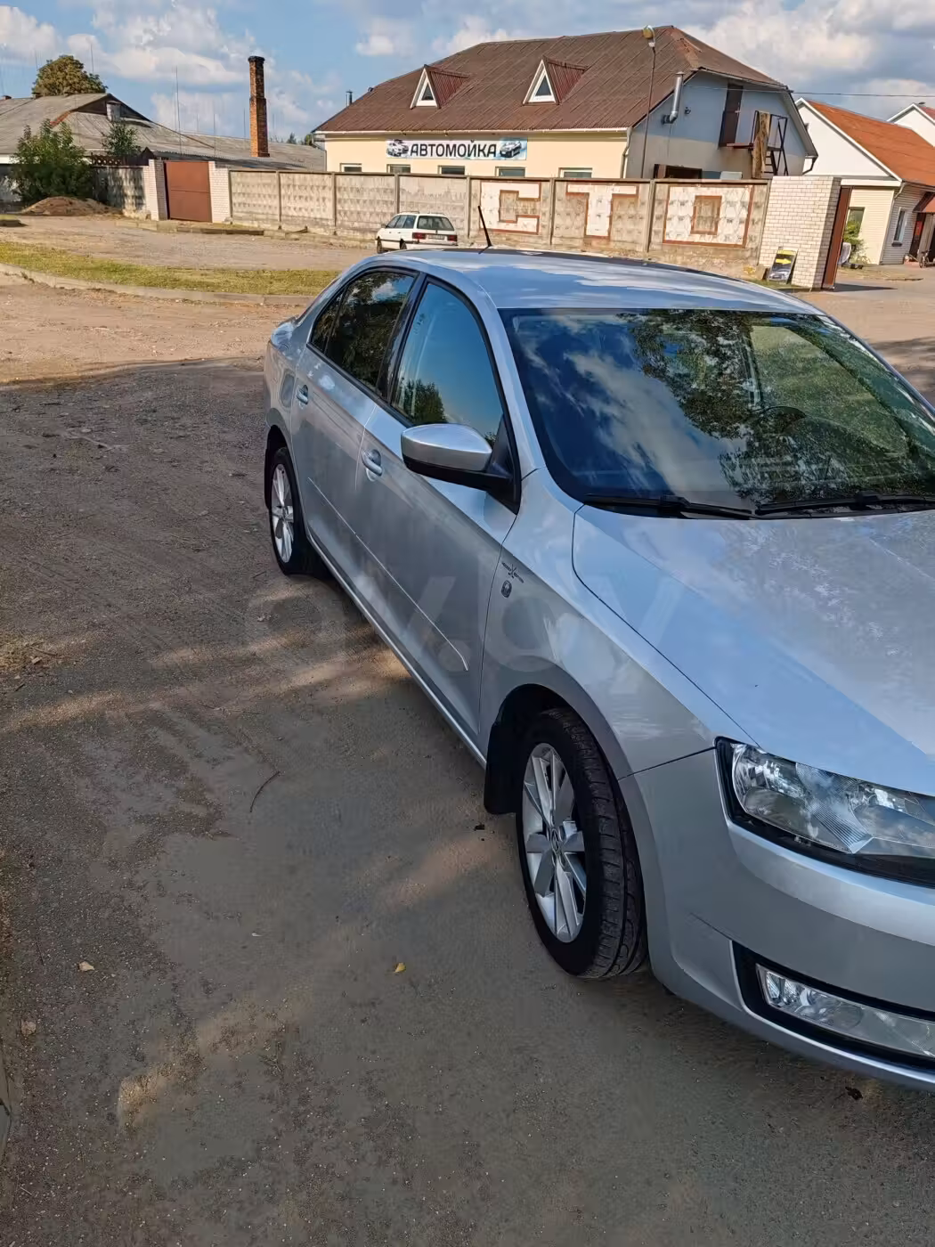 Skoda Rapid фото 17