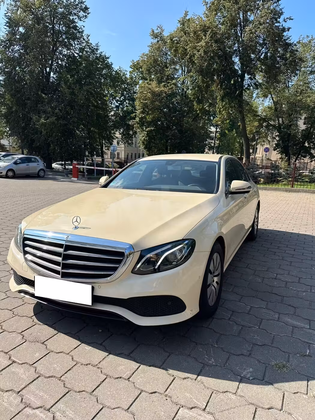 Mercedes-Benz E-Класс фото 2