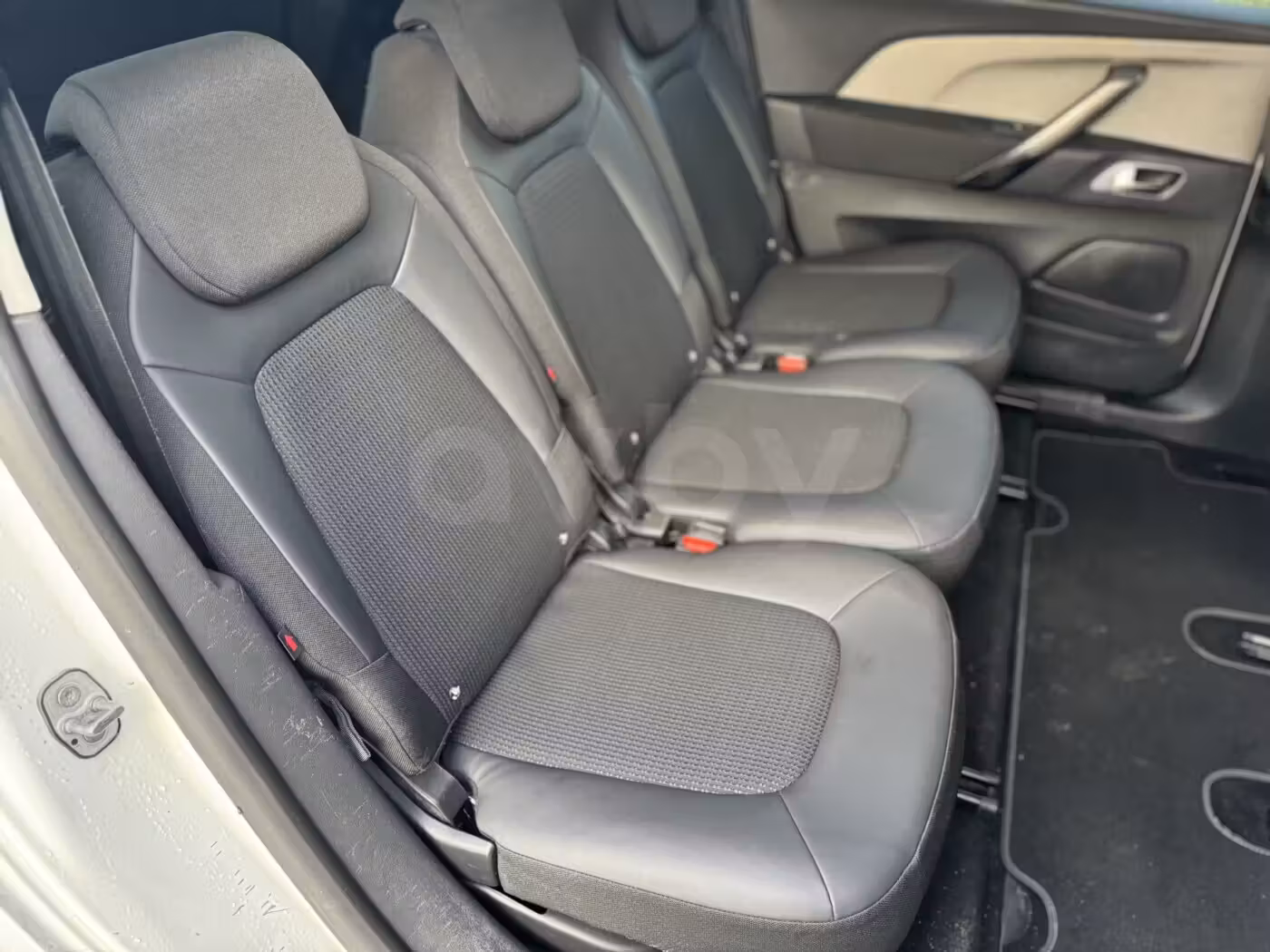 Citroen C4 Grand Spacetourer фото 15
