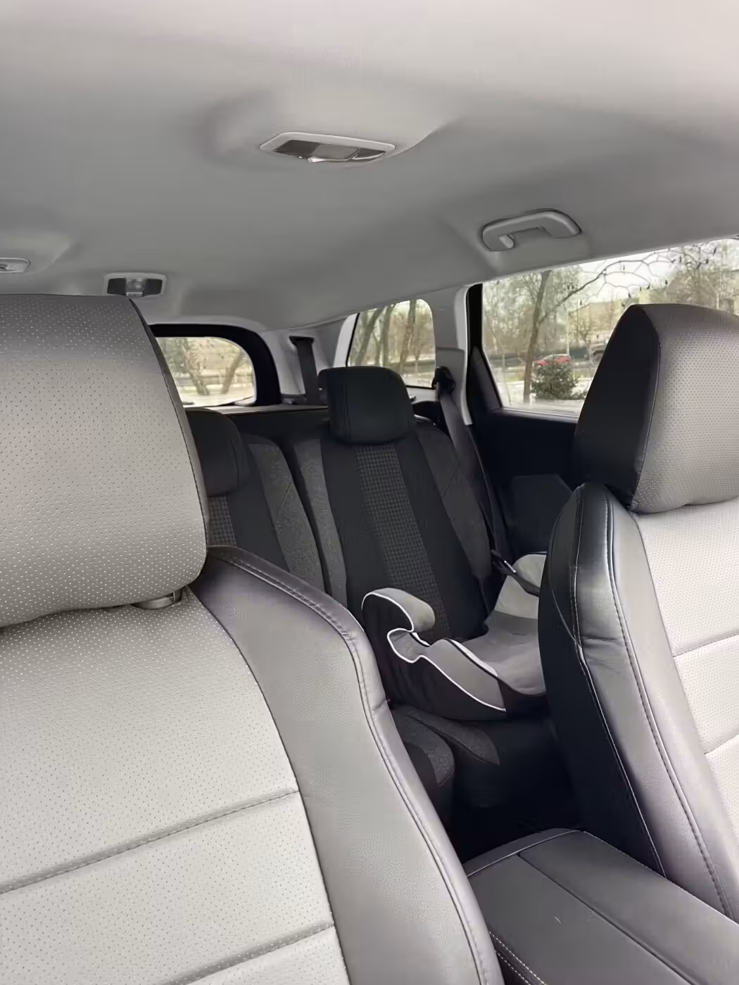 Peugeot 5008 фото 16