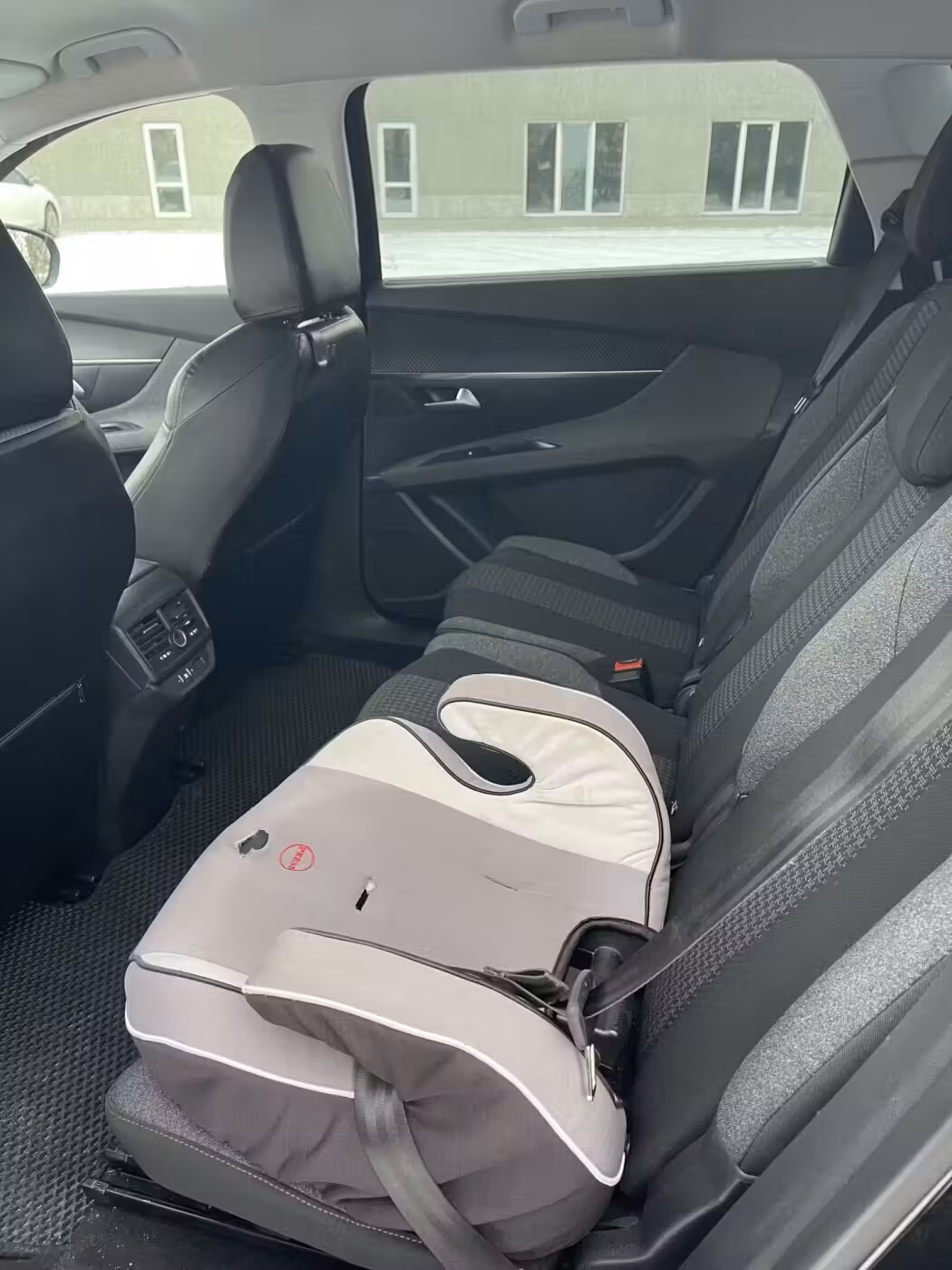 Peugeot 5008 фото 13