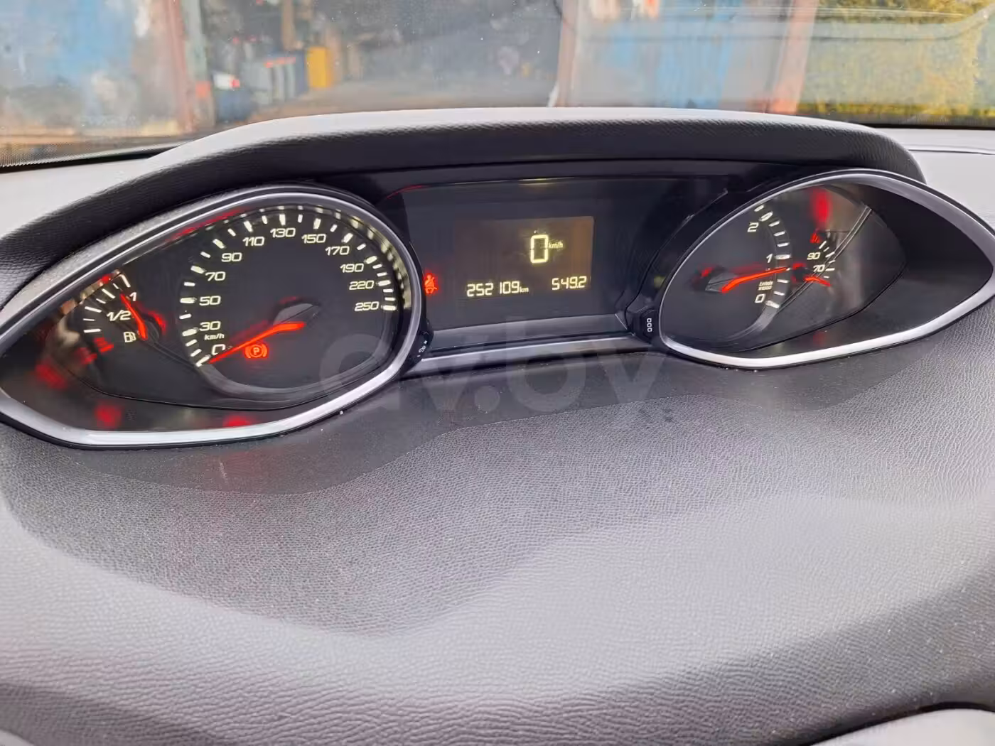Peugeot 308 фото 3