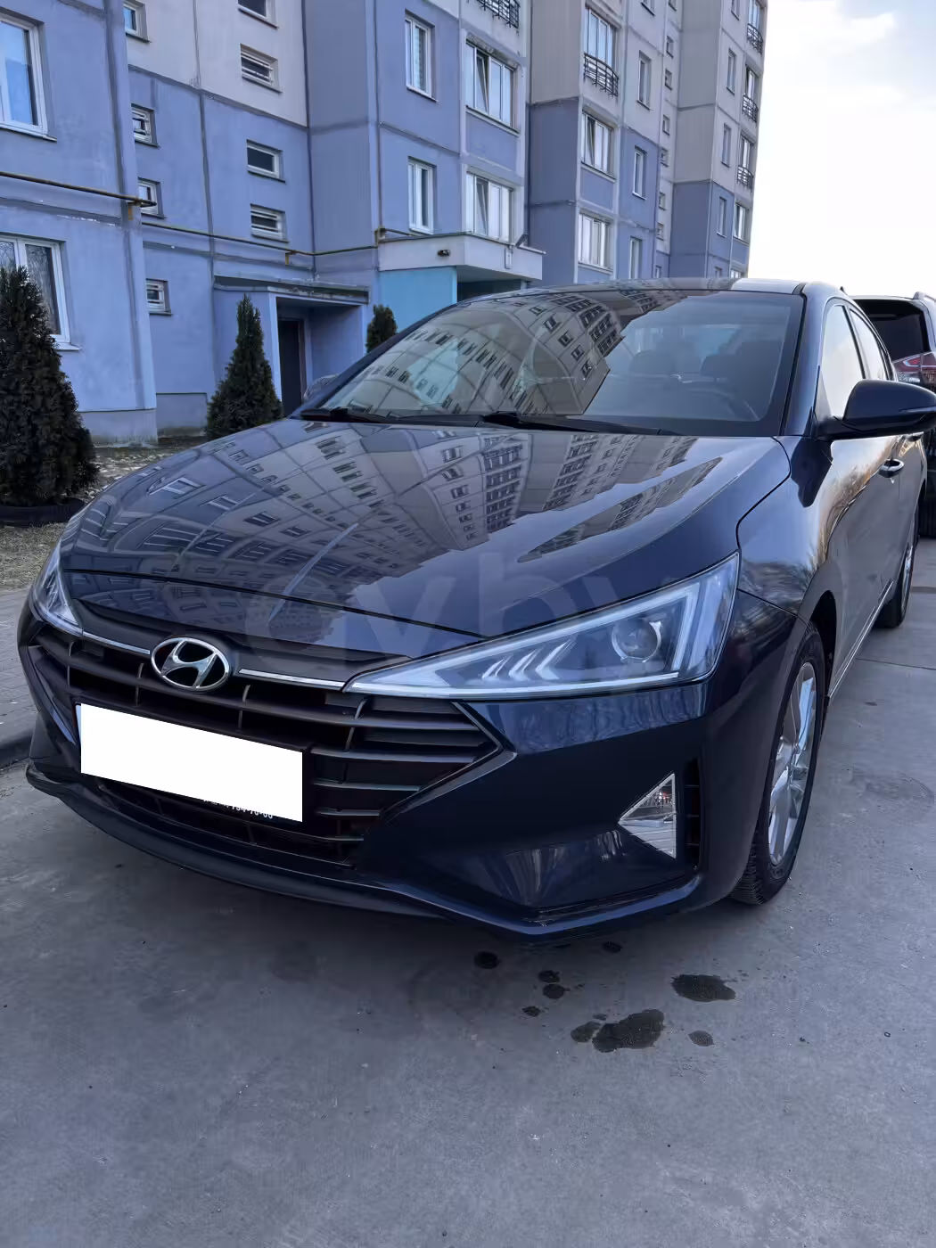 Hyundai Elantra фото 3